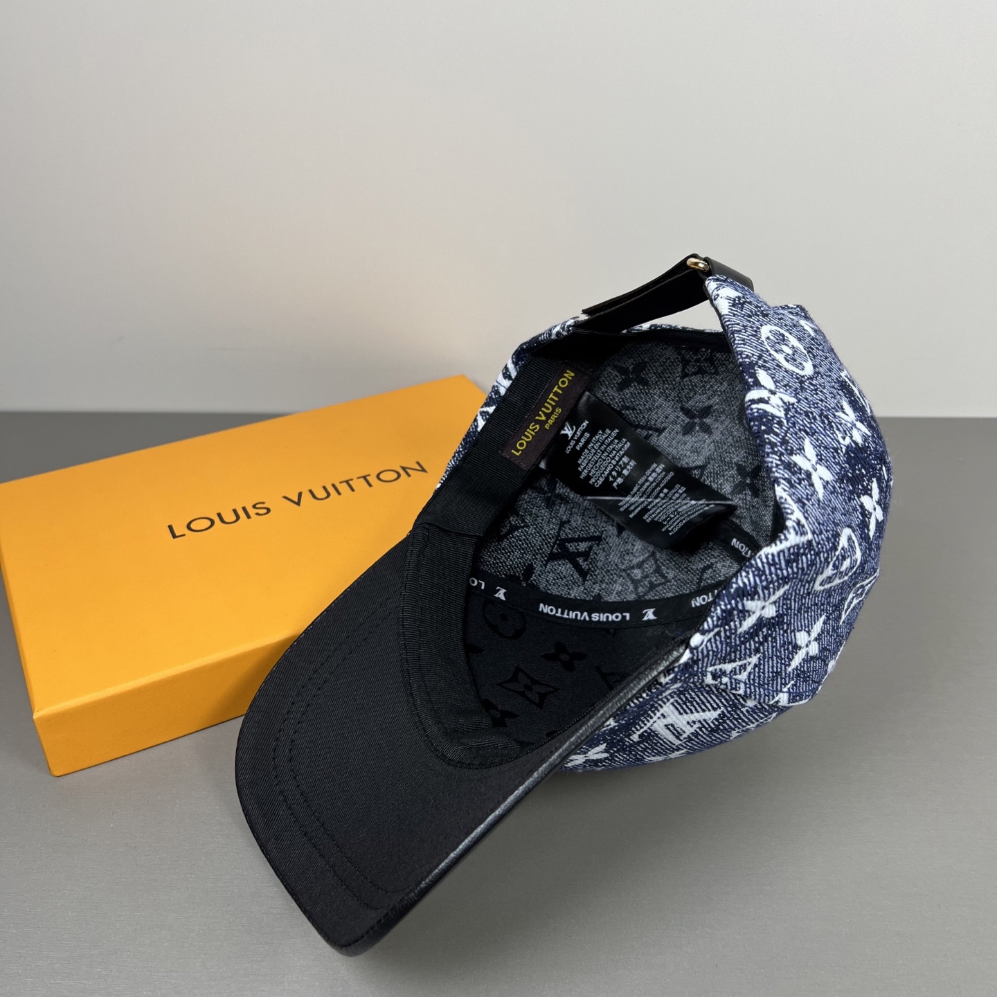 P路易威登棒球帽 LouisVuitton😍新款LV棒球帽，重工打造♥️高端大气，百搭款🤗男女通用！