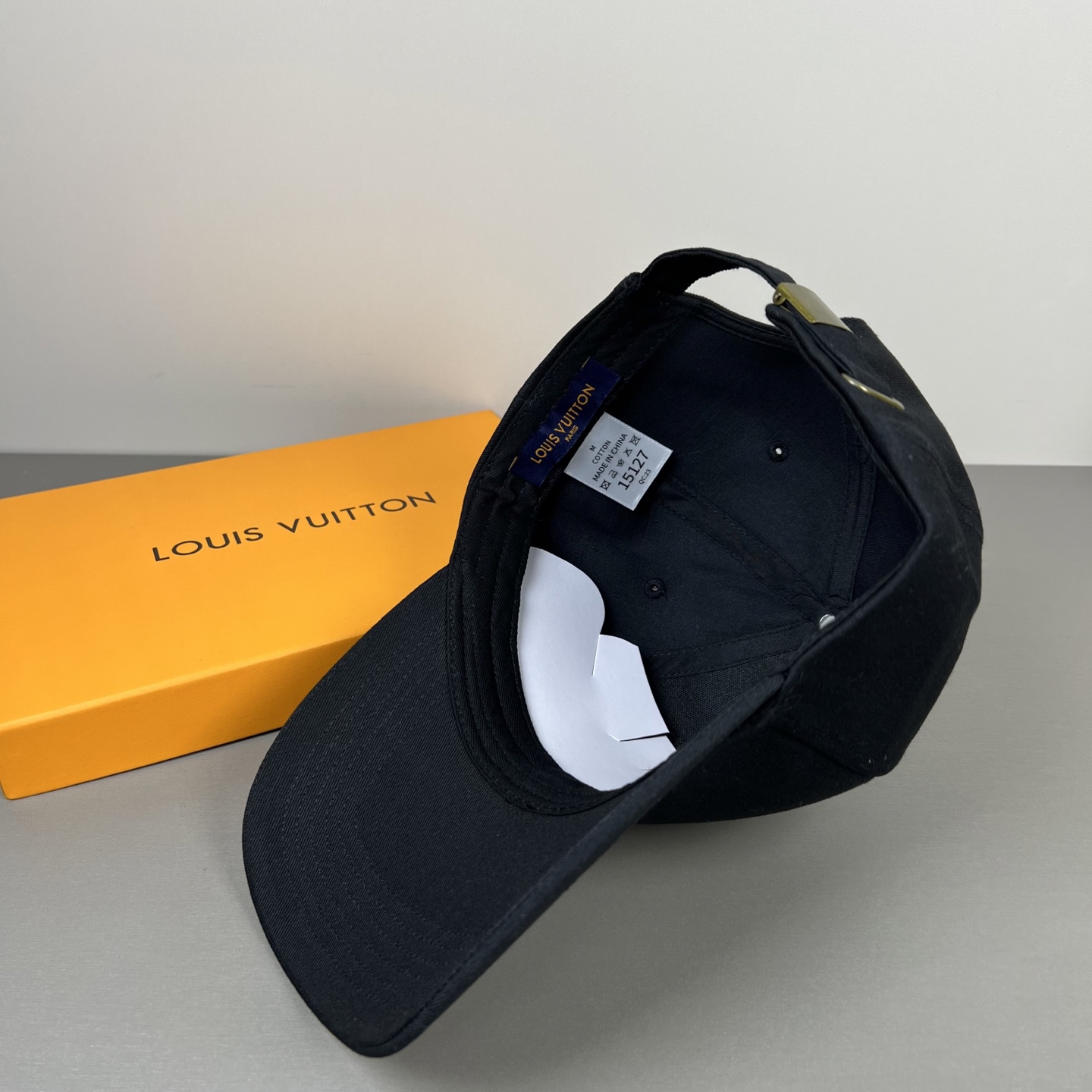 P🧢路易威登lv棒球帽 LouisVuitton😍新款重工打造♥️高端大气，百搭款🤗男女通用！