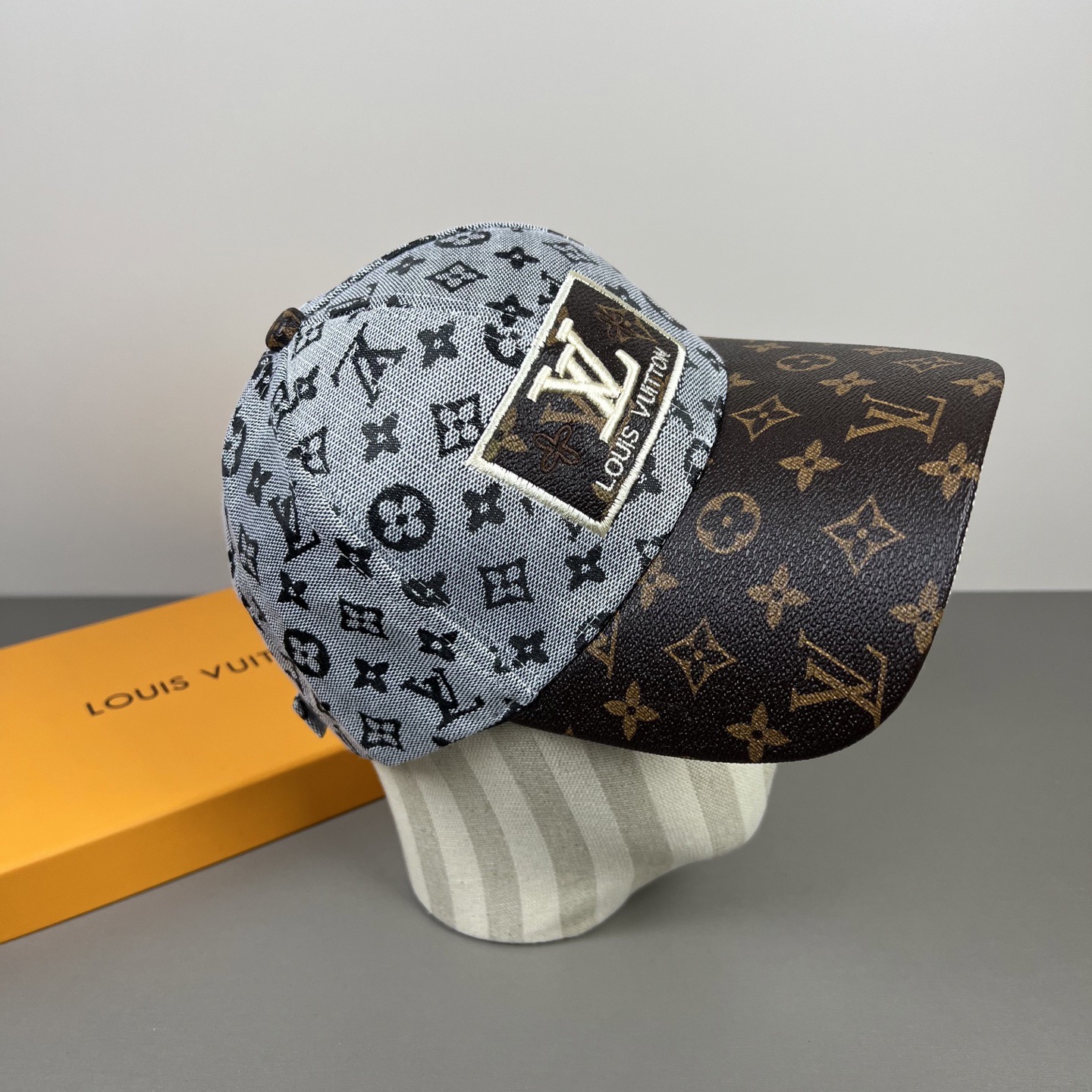 P🧢路易威登lv棒球帽 LouisVuitton😍新款重工打造♥️高端大气，百搭款🤗男女通用！