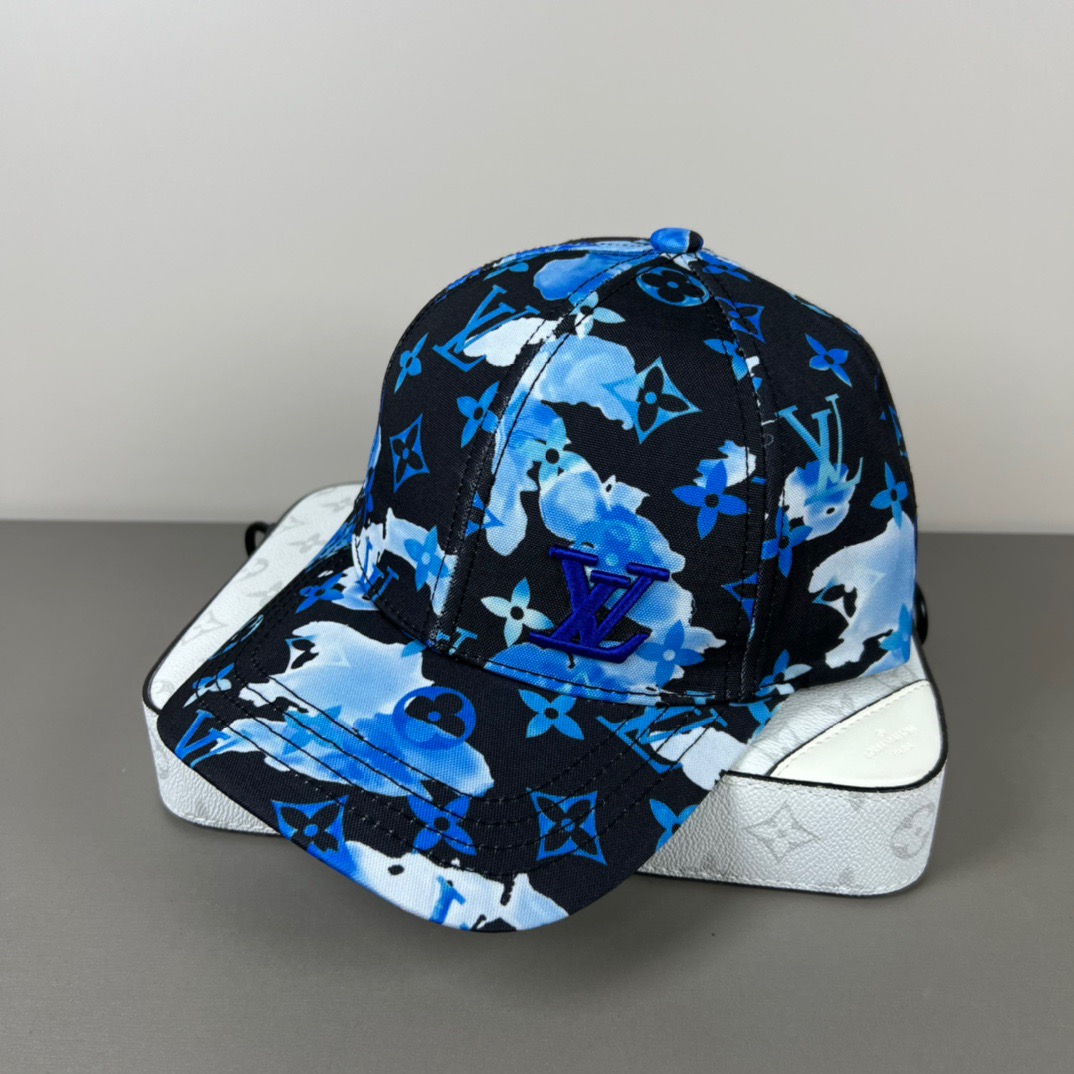 P🧢路易威登lv棒球帽 LouisVuitton😍新款重工打造♥️高端大气，百搭款🤗男女通用！
