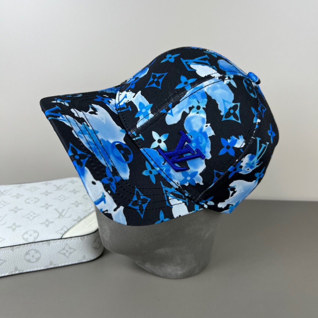 P🧢路易威登lv棒球帽 LouisVuitton😍新款重工打造♥️高端大气，百搭款🤗男女通用！