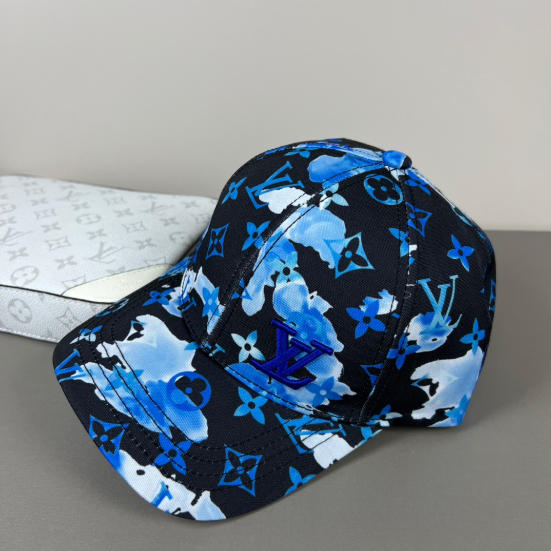 P🧢路易威登lv棒球帽 LouisVuitton😍新款重工打造♥️高端大气，百搭款🤗男女通用！