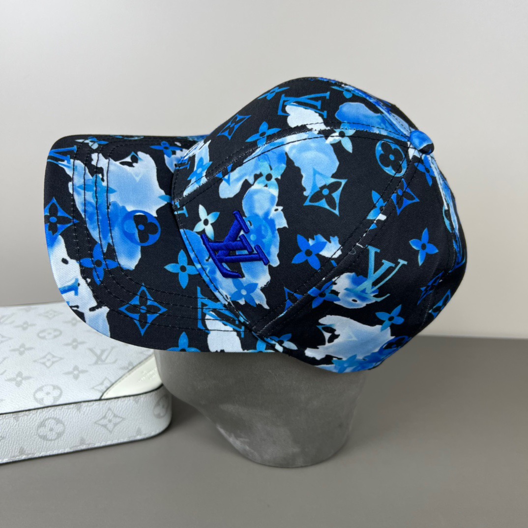 P🧢路易威登lv棒球帽 LouisVuitton😍新款重工打造♥️高端大气，百搭款🤗男女通用！