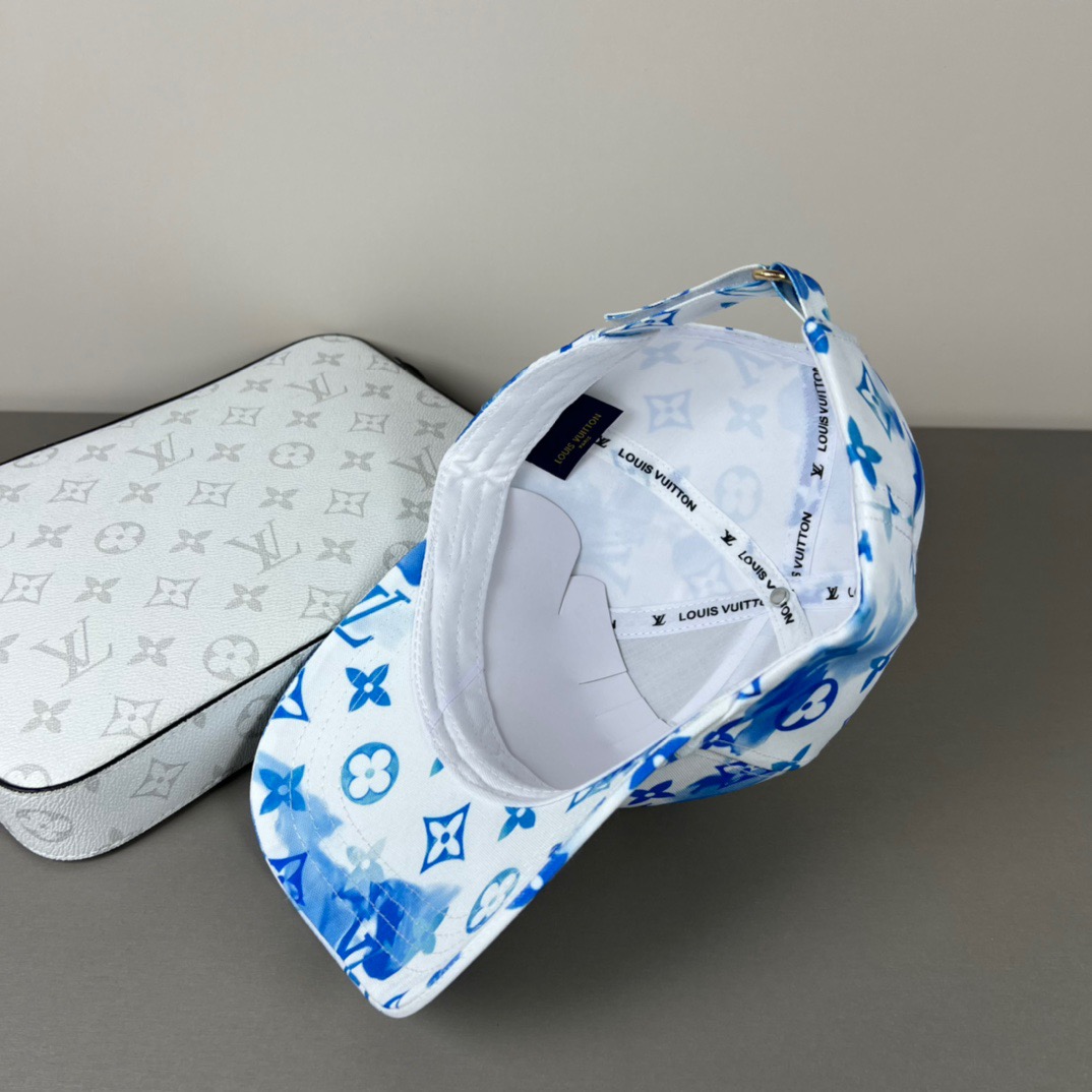 P🧢路易威登lv棒球帽 LouisVuitton😍新款重工打造♥️高端大气，百搭款🤗男女通用！