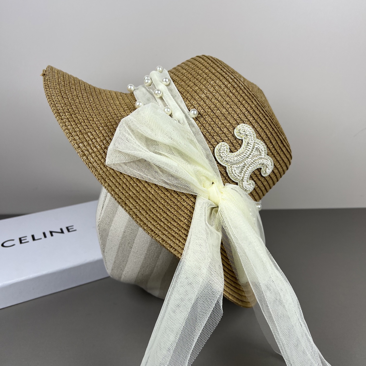 （思琳CELINE 新款大檐遮阳盆帽/渔夫草帽，防晒显脸小，细腻草编肌理，透气轻盈，度假&日常都不闷热，