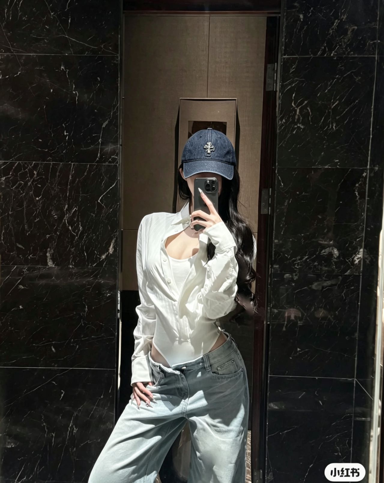 配防尘袋，克罗心最新时尚前卫的休闲设计风格，戴上头就是这样好看看哦，做工精细，男女同款！