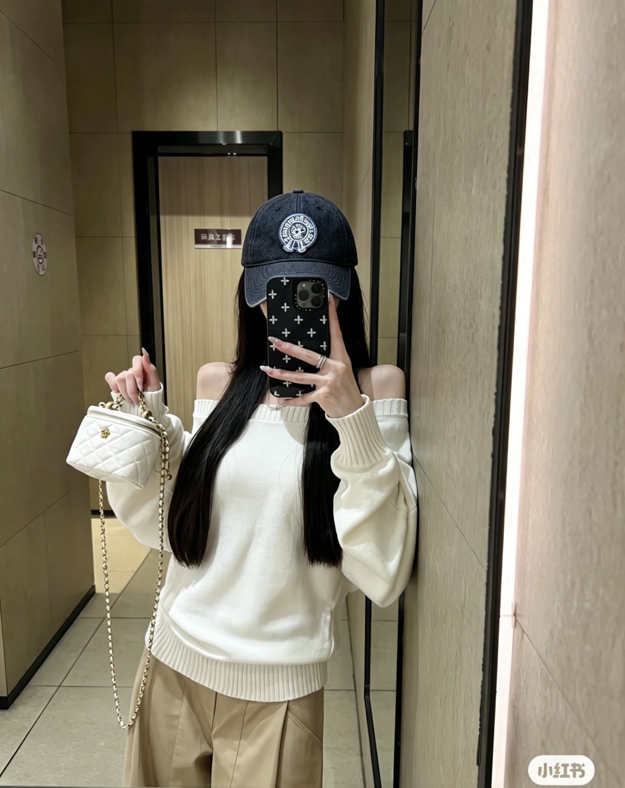 配防尘袋，克罗心最新时尚前卫的休闲设计风格，戴上头就是这样好看看哦，做工精细，男女同款！