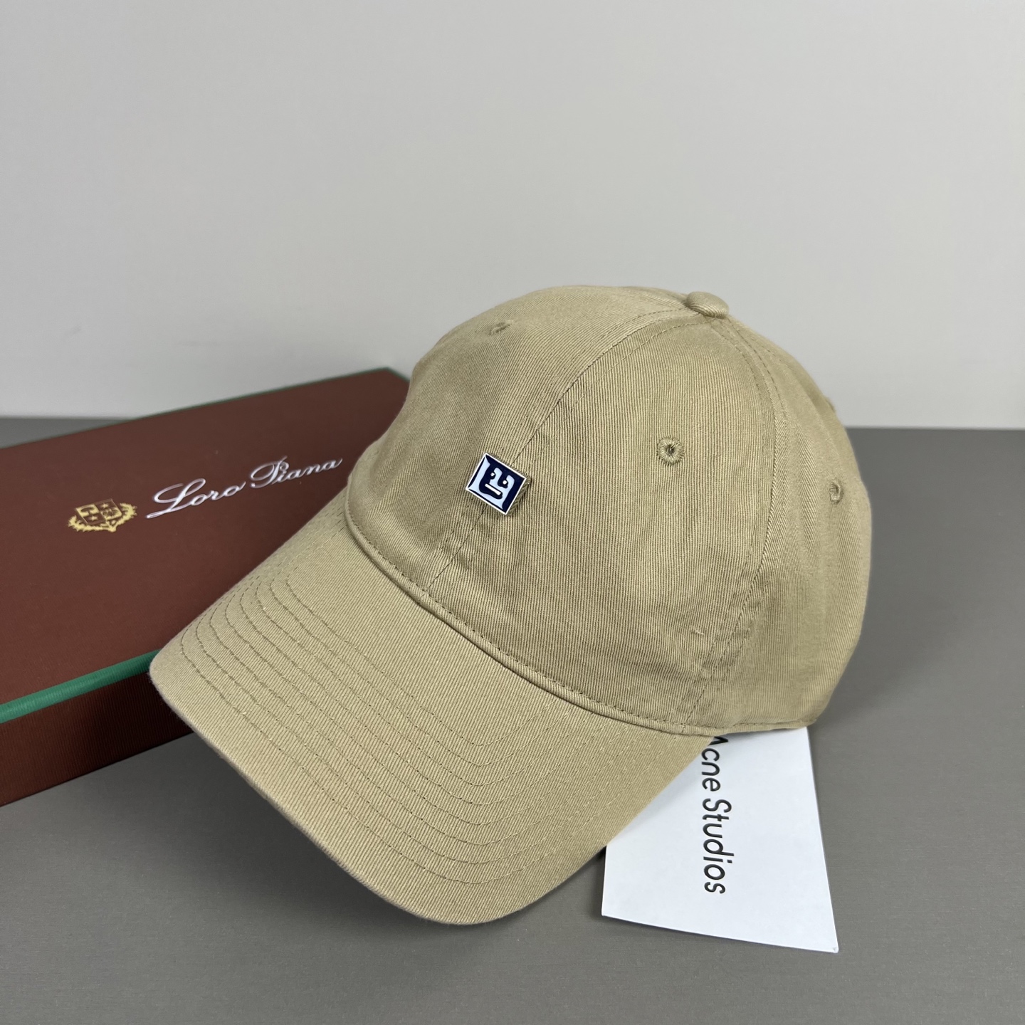 🌾Acne Studios 爱克尼笑脸男女同款 ！！它的料子是特殊定制料，选用密实的棉制成经过两次水洗工