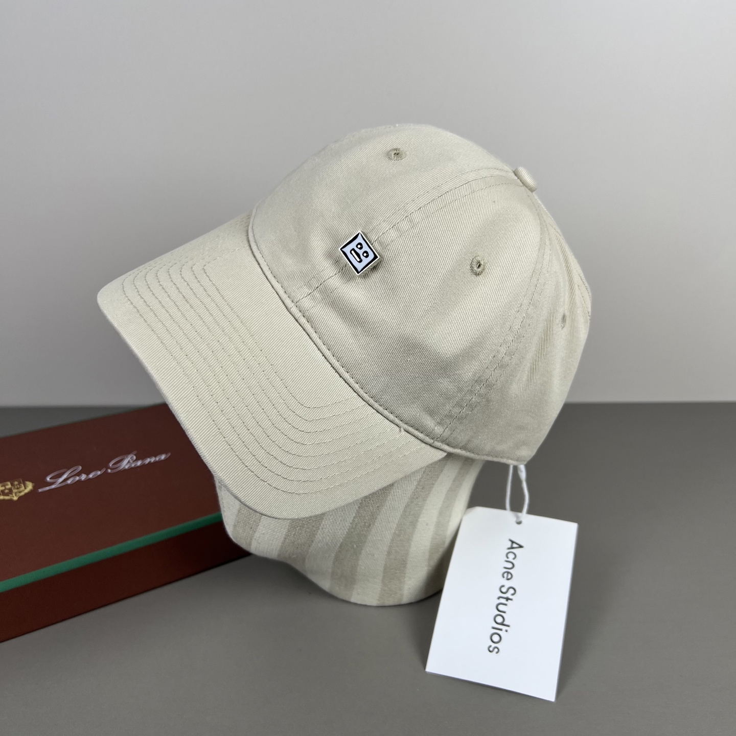🌾Acne Studios 爱克尼笑脸男女同款 ！！它的料子是特殊定制料，选用密实的棉制成经过两次水洗工