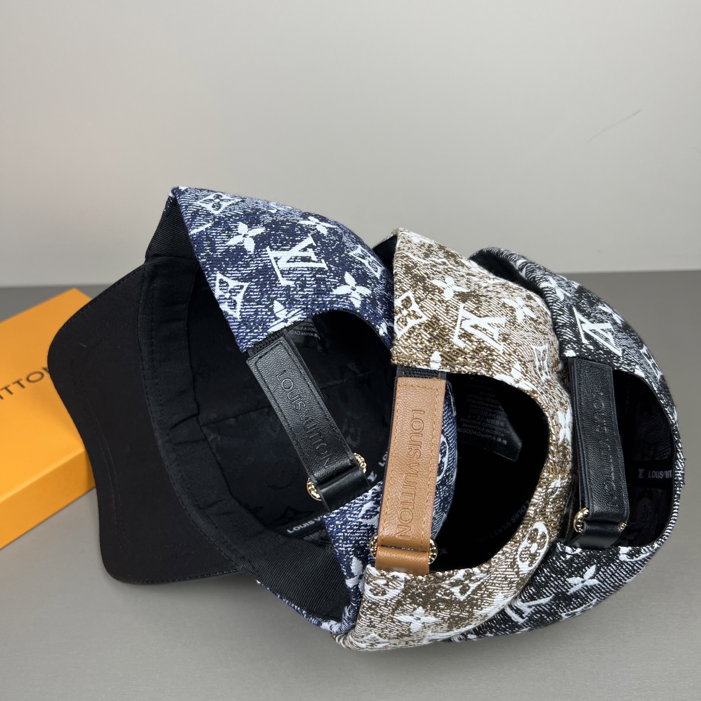 🌾🧢路易威登lv棒球帽 LouisVuitton😍新款重工打造♥️高端大气，百搭款🤗男女通用！