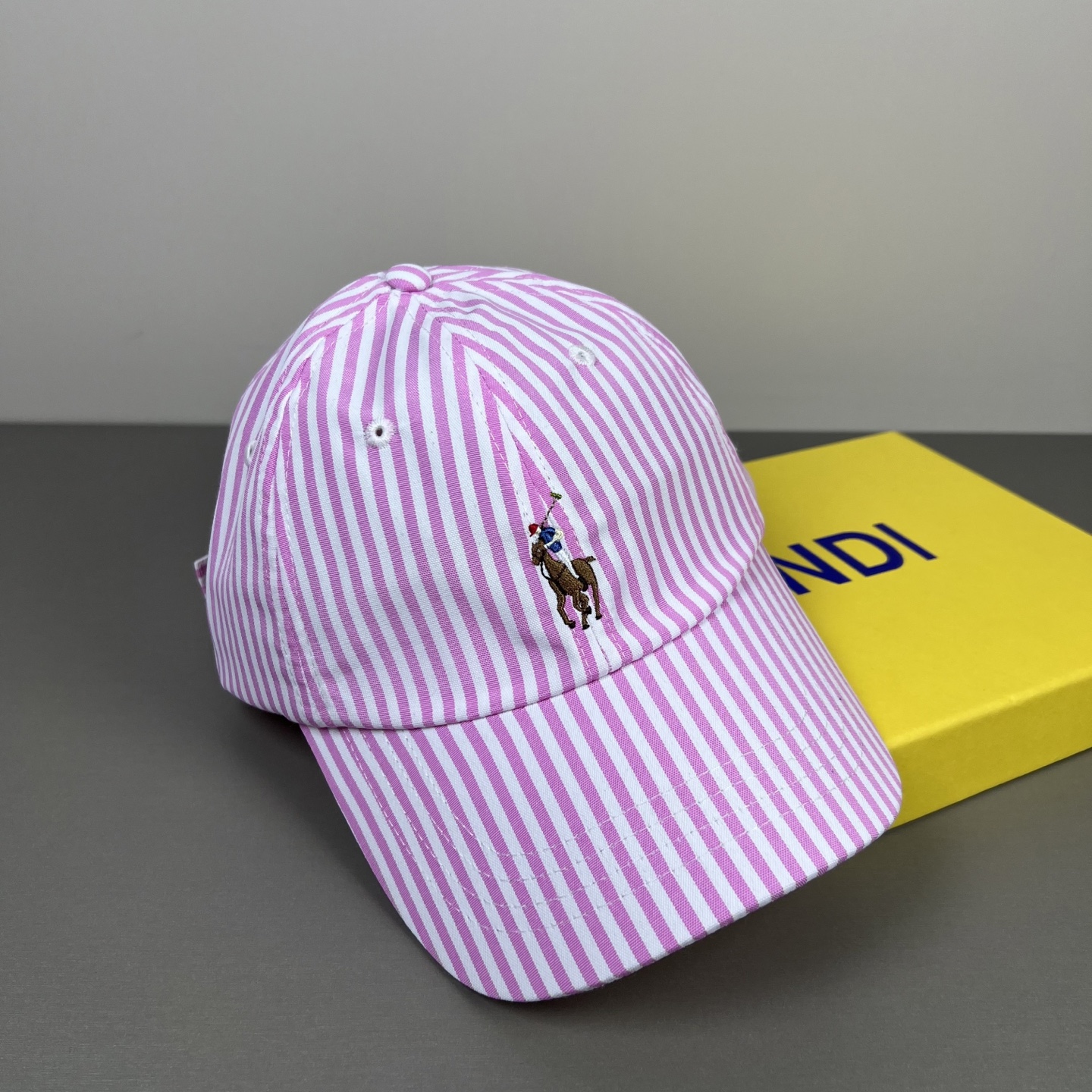 Ralph Lauren 棒球帽 太阳帽 釆用意大利进囗帆布 精工细做缝制而成 夏日休闲旅游 郊外运动 假日外出少不了的 单品哦 与潮流并进