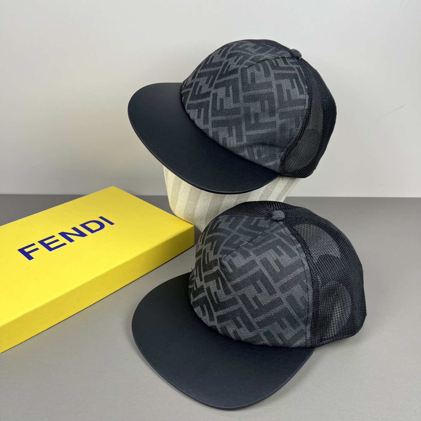Fendi 90 代购品质1:1开模订制 正版开模五金 帆布料+头层牛皮 品质 质量超赞