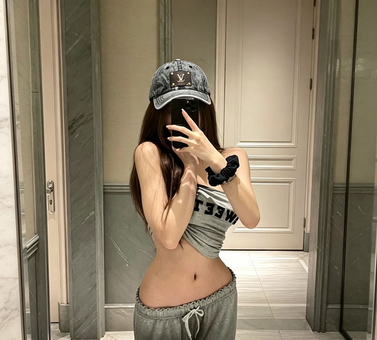 Louis Vuitton LouisVuitton 新款重工打造 高端 ，百搭款