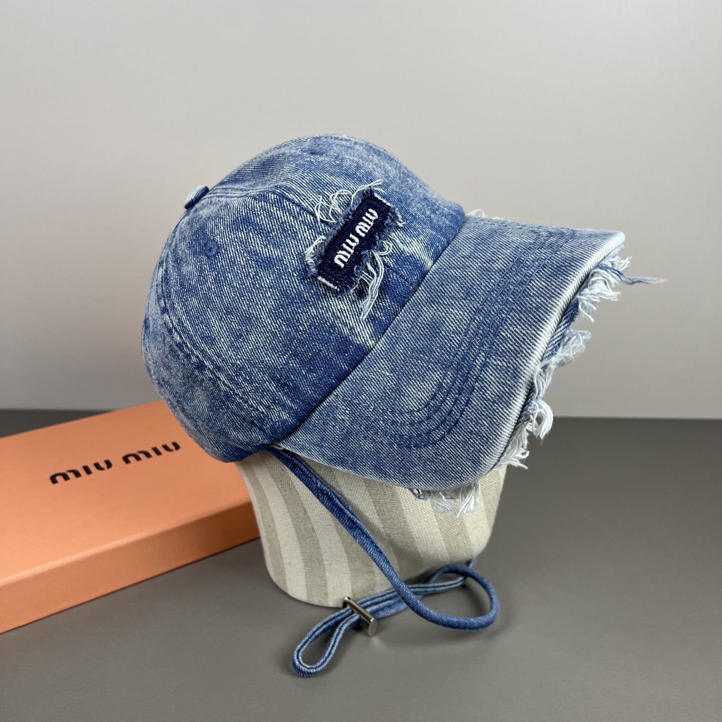 Miu Miu 新款棒球帽，百搭日常款～出街