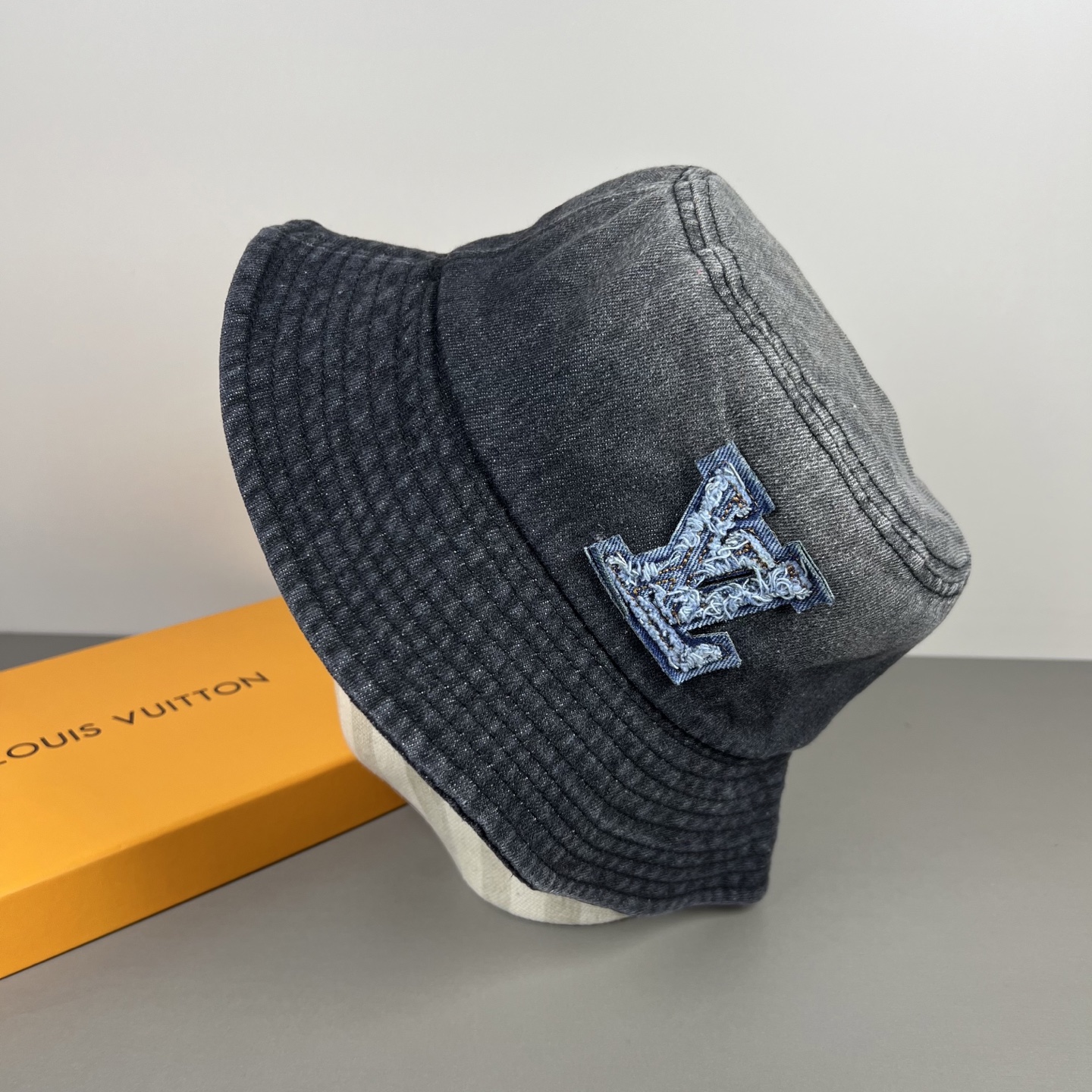 Louis Vuitton 75，牛仔非常 的 ，四季可用，出门 ，非常显脸小