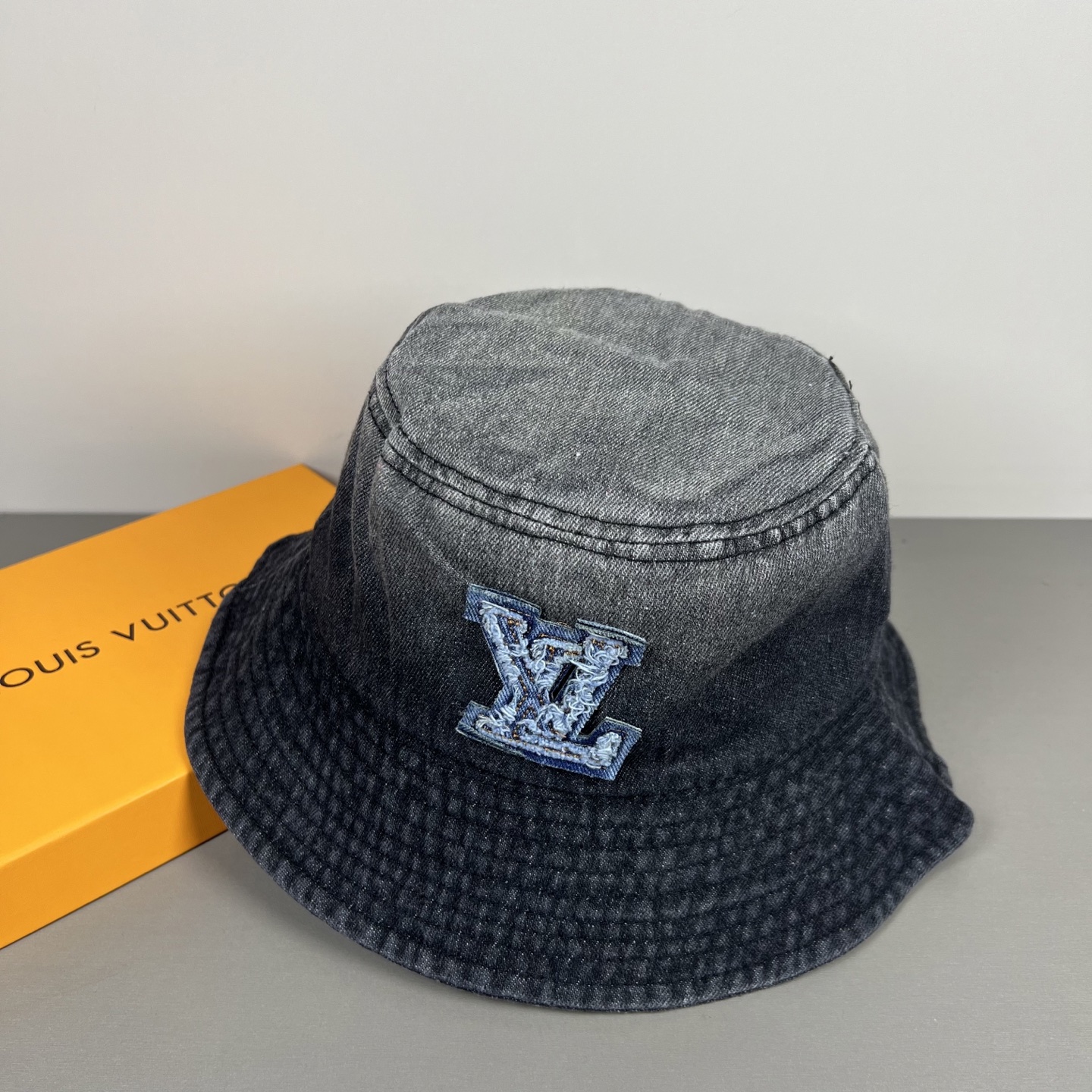 Louis Vuitton 75，牛仔非常 的 ，四季可用，出门 ，非常显脸小