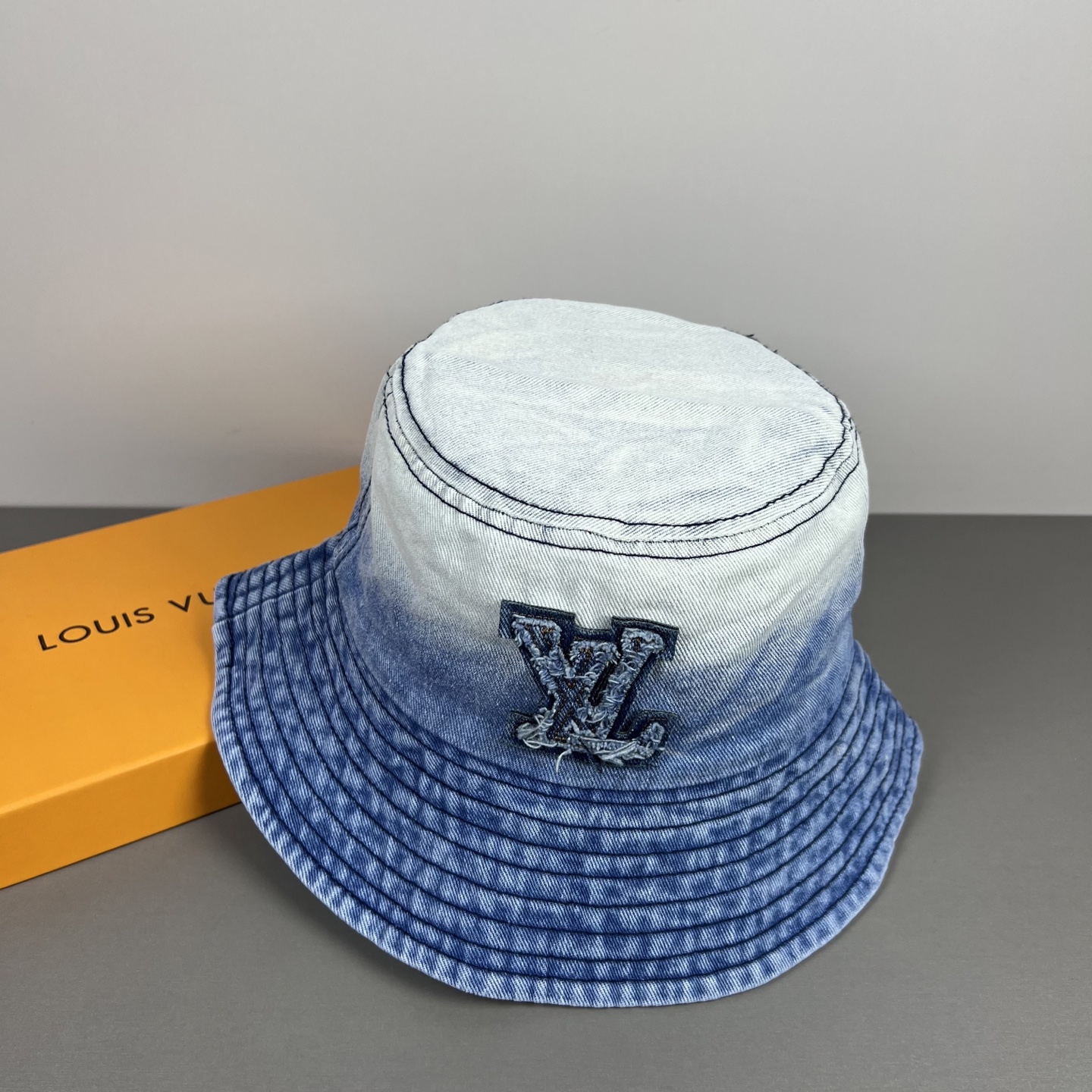 Louis Vuitton 75，牛仔非常 的 ，四季可用，出门 ，非常显脸小