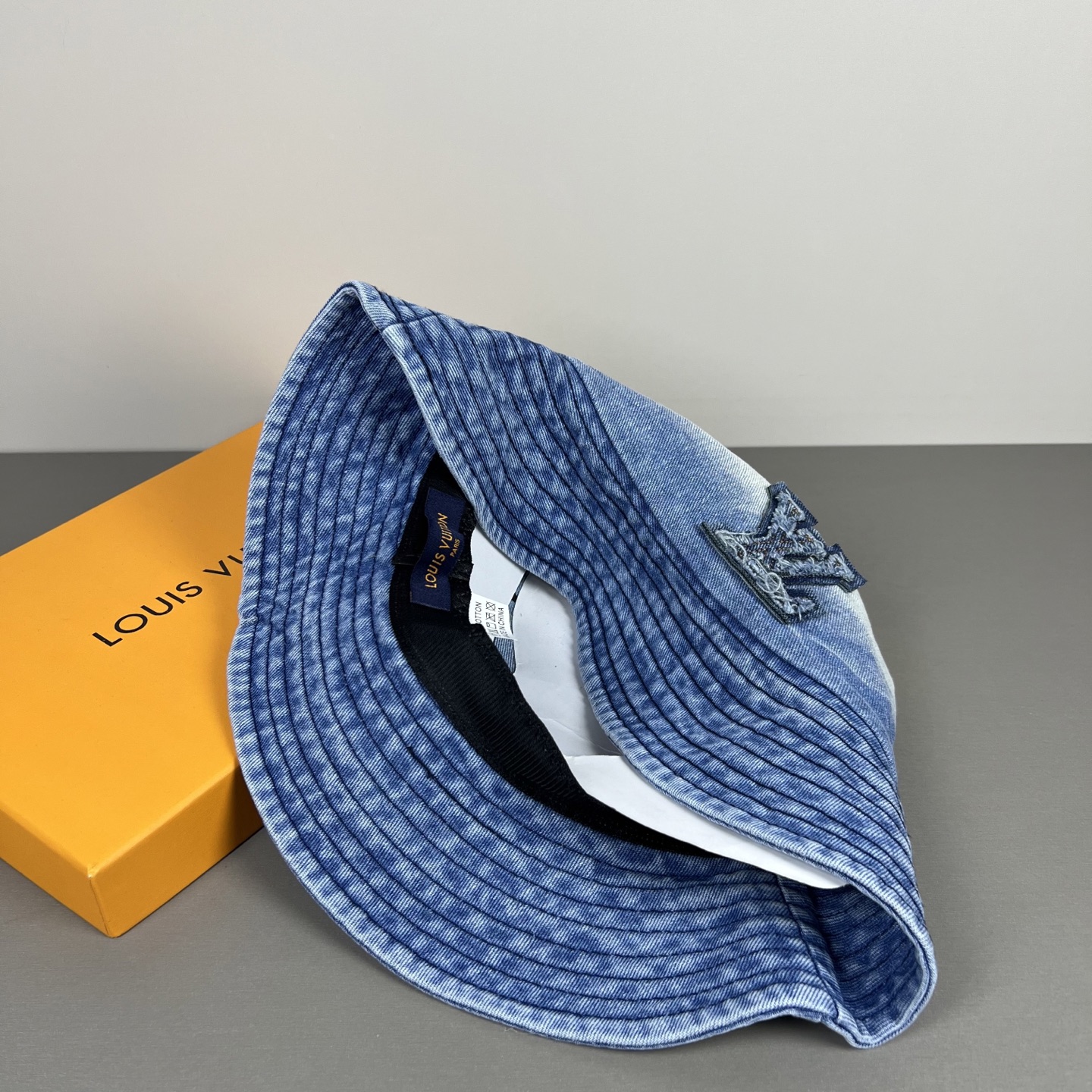 Louis Vuitton 75，牛仔非常 的 ，四季可用，出门 ，非常显脸小