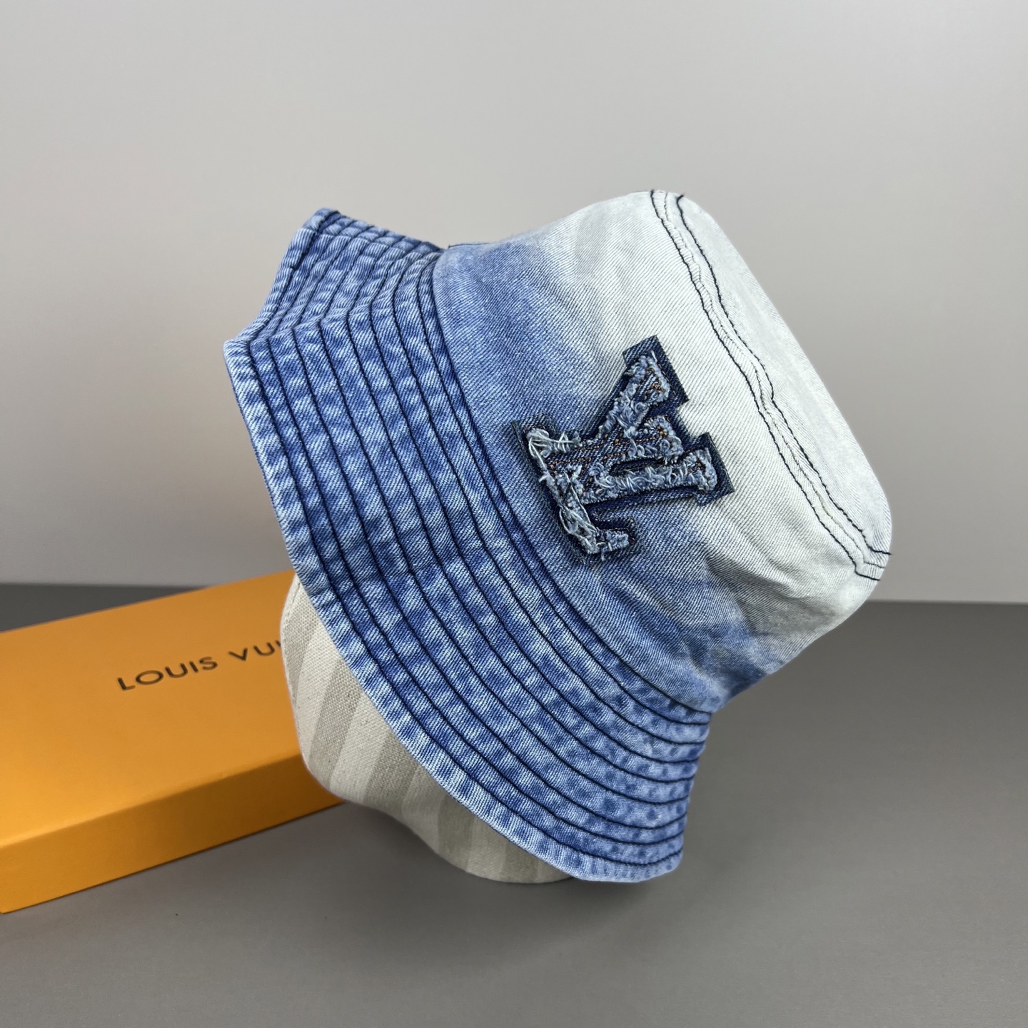 Louis Vuitton 75，牛仔非常 的 ，四季可用，出门 ，非常显脸小