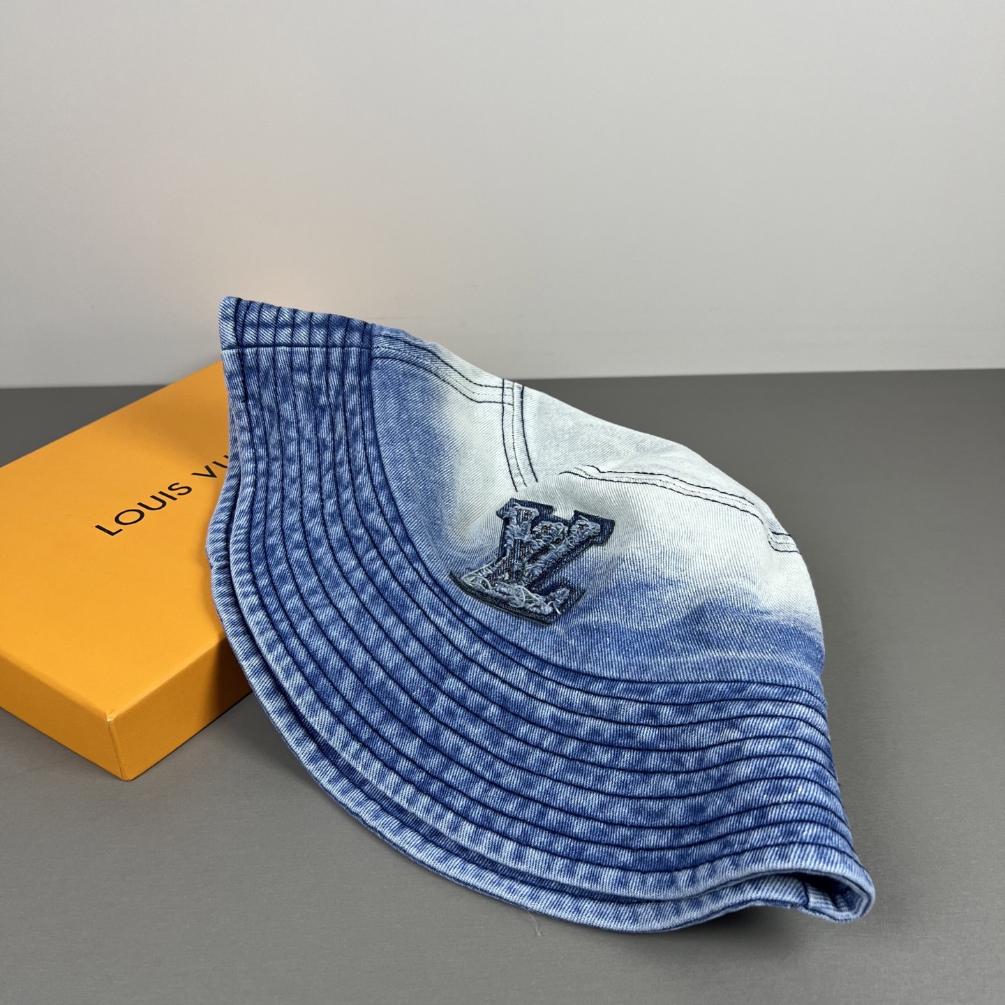 Louis Vuitton 75，牛仔非常 的 ，四季可用，出门 ，非常显脸小