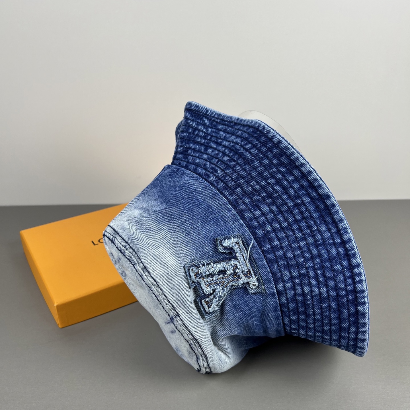 Louis Vuitton 75，牛仔非常 的 ，四季可用，出门 ，非常显脸小