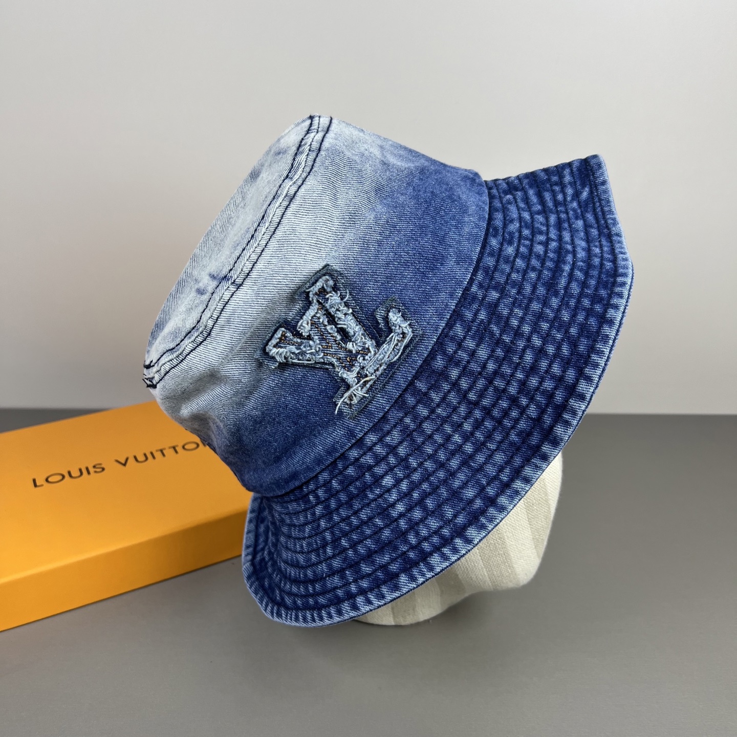 Louis Vuitton 75，牛仔非常 的 ，四季可用，出门 ，非常显脸小