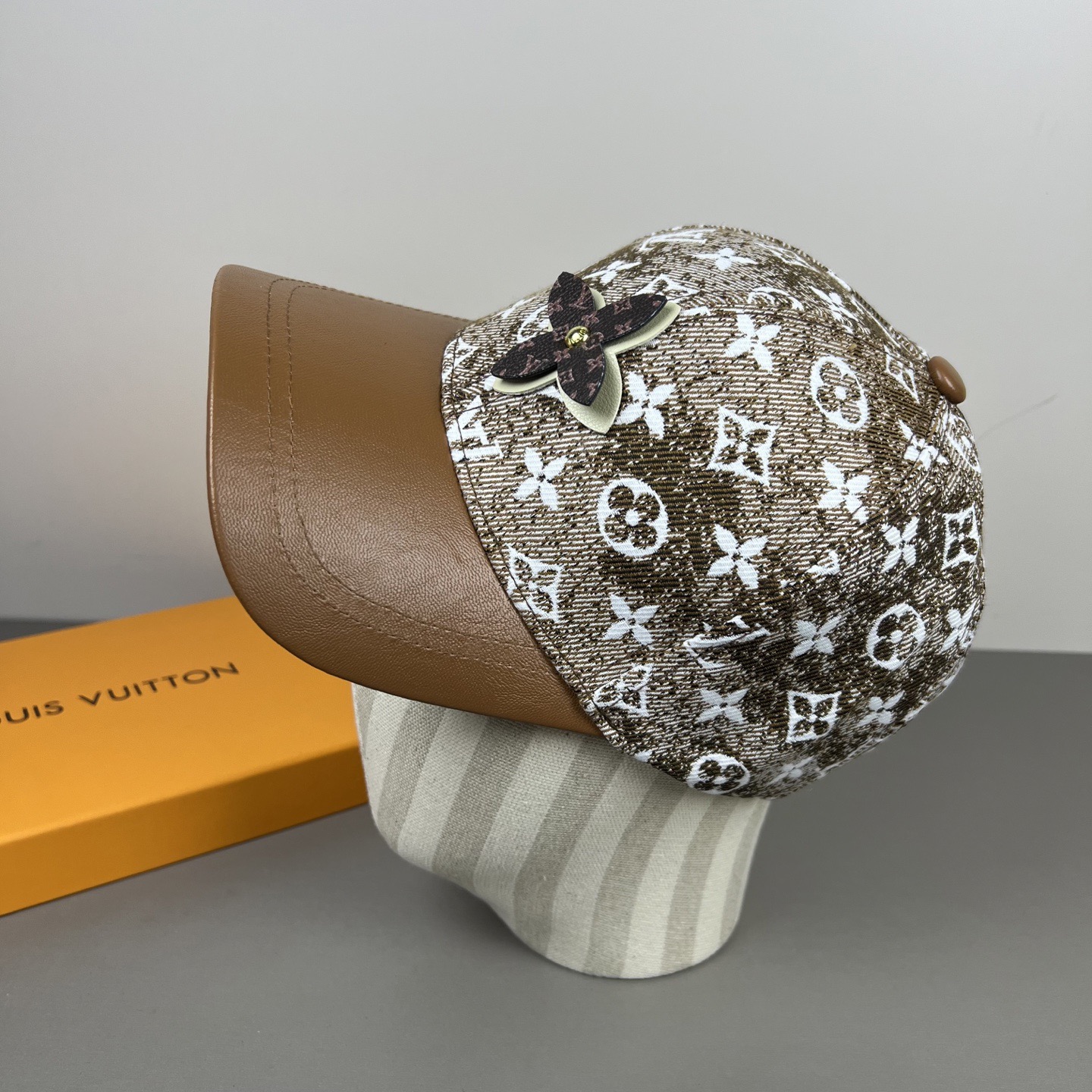 Louis Vuitton LouisVuitton 新款LV棒球帽，重工打造 高端 ，百搭款