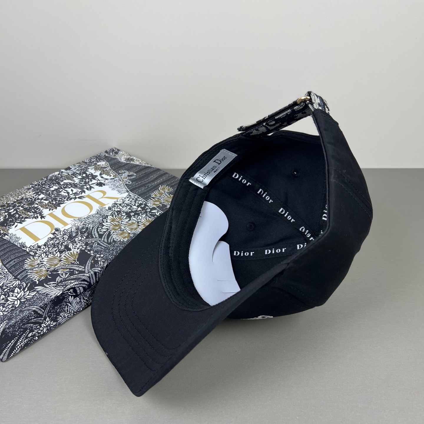 Dior 新款 ， 款超好搭配，赶紧入手