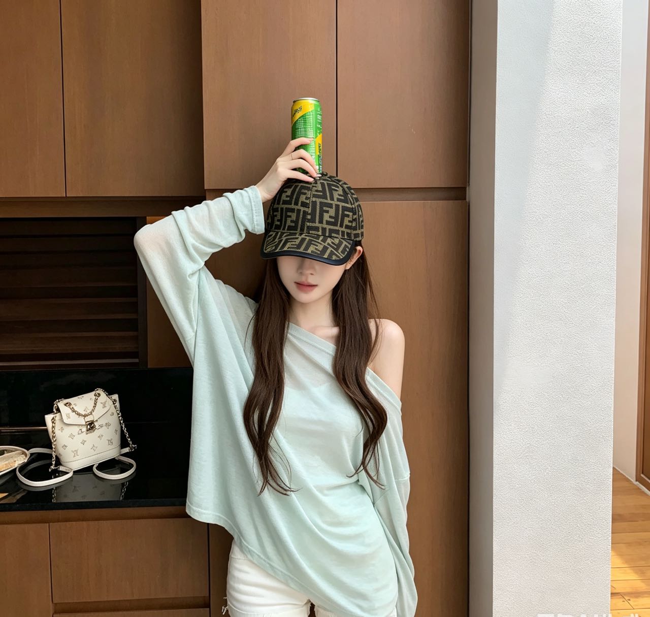 NO:865942,Fendi's new baseball cap, a perennial best-seller at the counter, has an excellent reputation, is light and breathable!  The quality is great, the basic head circumference is 56, the patch is adjustable. Hats, straw hats, fisherman hats, baseball caps, hats, fendi, fendi, espadrilles, hats19860909Fendi（芬迪）新款棒球帽,专柜常年热卖款,口碑极佳,轻盈透气！质量超赞,基础头围56,贴片可调节.帽子草帽渔夫帽棒球帽,帽子,fendi,fendi,espadrilles,hats,hat