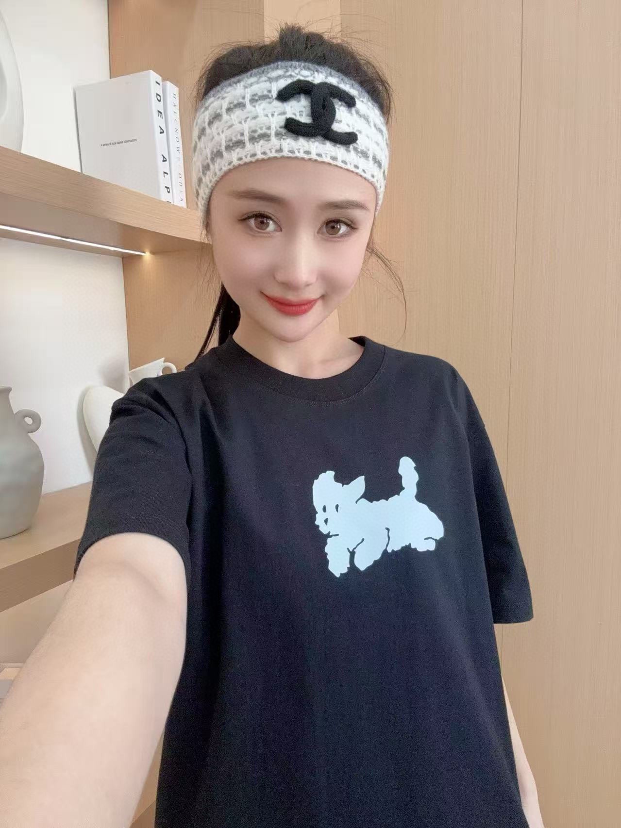 NO:883632,CHANEL official website headband, the beauty of gentle and tough knitted headband, fitness headband, styling headband!  Whether it is sports or fitness, traveling or styling, it is the only fashionable combination that is indispensable!  Owning it is equivalent to adding a lot of color to yourself, showing more youthful vitality and temperament!  hat straw hat bucket hat baseball cap, hat, chanel, chanel, espadrilles, hats19860909香奈儿CHANEL官网发带,温柔而坚韧的针织发带之美 健身发带,造型发带！无论运动还是健身,出门旅游还是造型设计,都是唯一少不了的时尚搭配！拥有它,等于给自己增添许多色彩,更显青春活力与气质！帽子草帽渔夫帽棒球帽,帽子,chanel,chanel,espadrilles,hats,hat