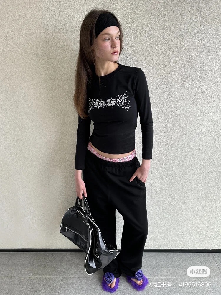 Balenciaga Women's Long Sleeve T-Shirt Slim Fit Round Neck Graphic Tee 5 i1756779835 5481 1