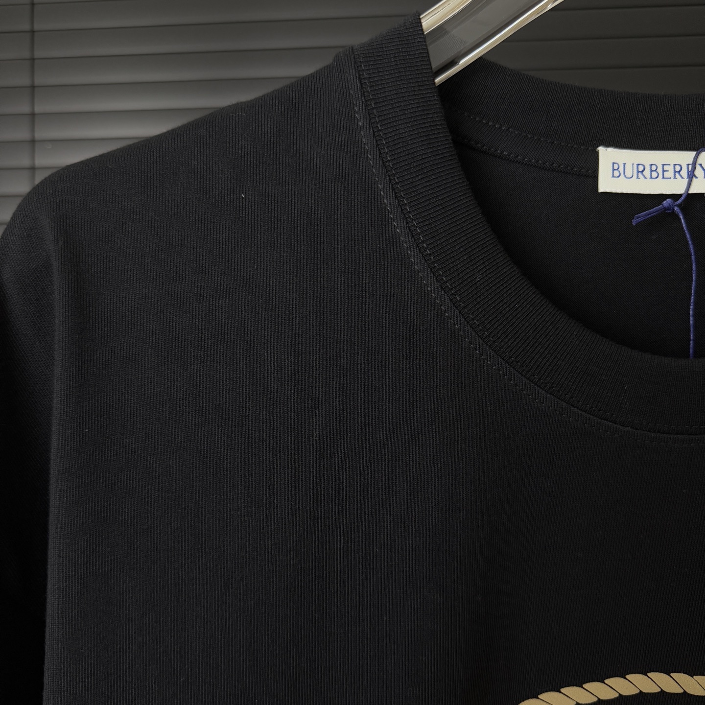 Burberry BURBERRY/巴宝莉 绒面发泡战马 立体胶印字母LOGO圆领短袖T恤