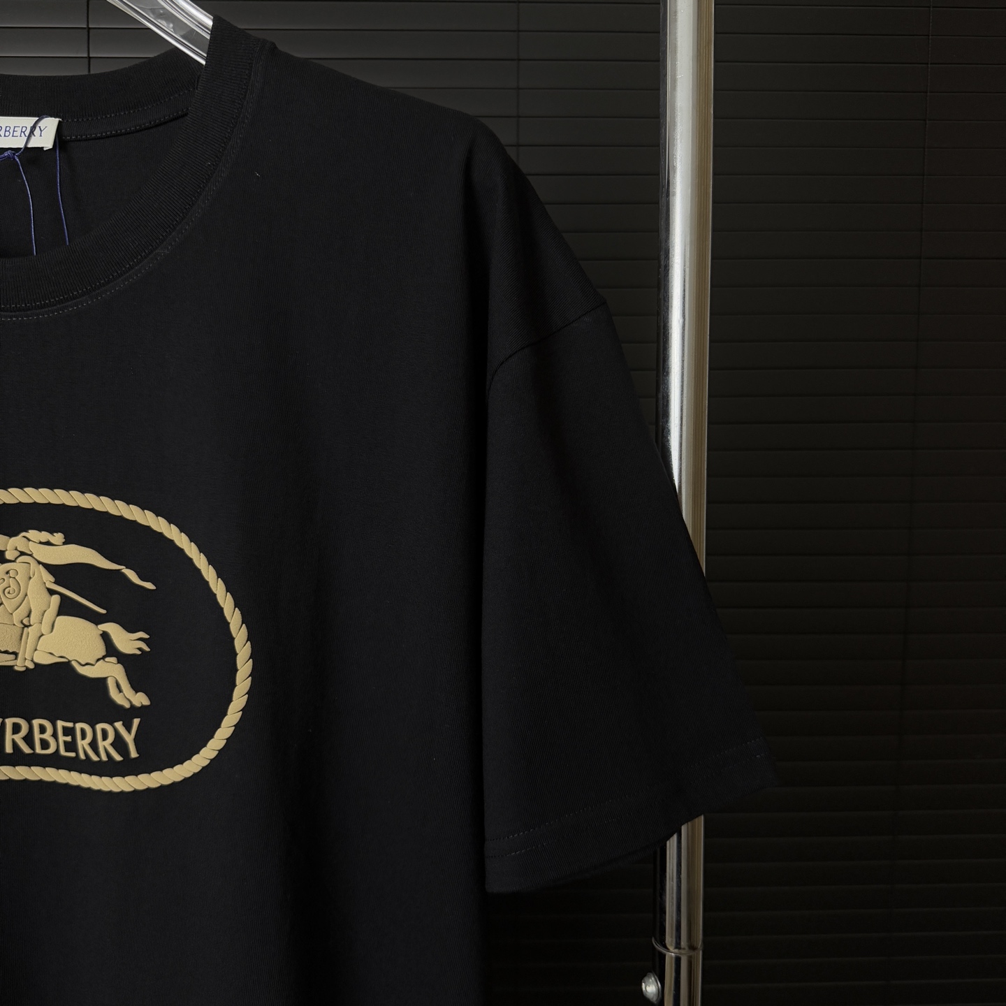 Burberry BURBERRY/巴宝莉 绒面发泡战马 立体胶印字母LOGO圆领短袖T恤
