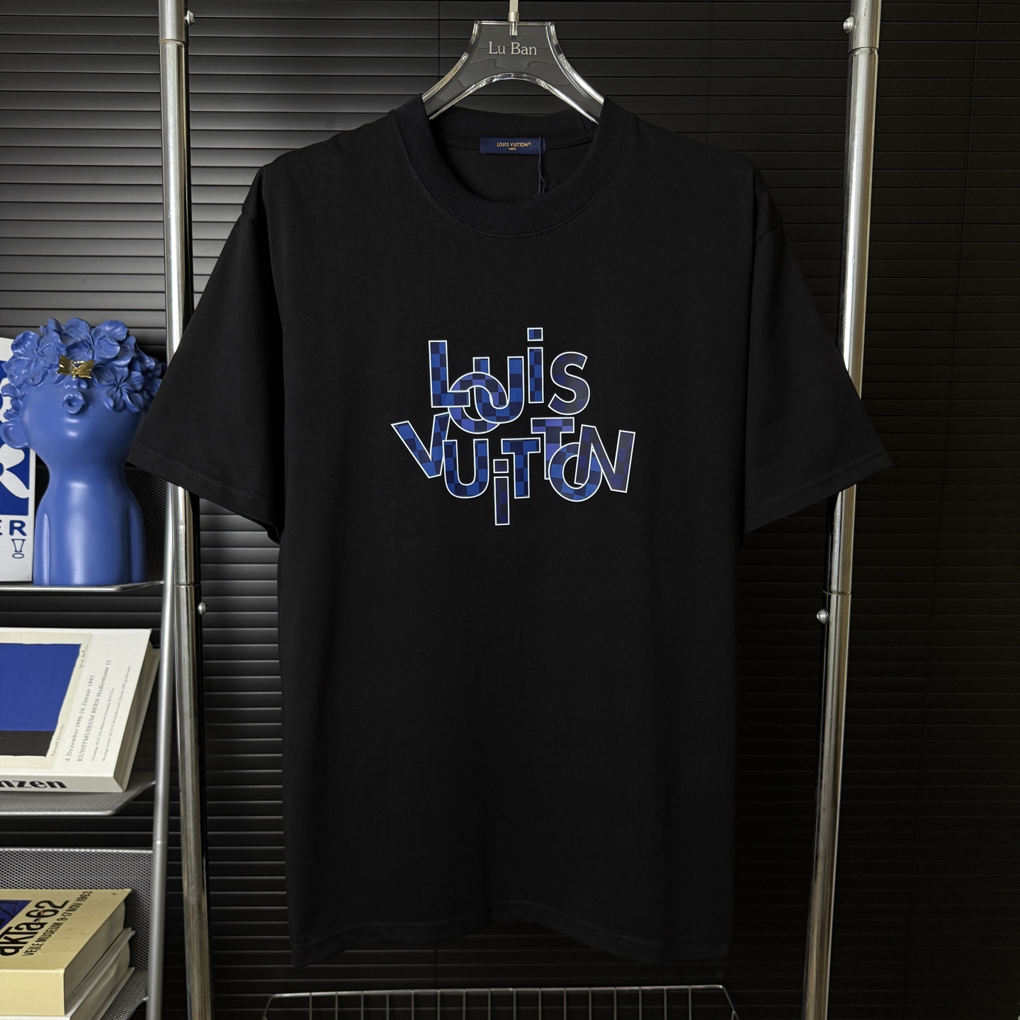 P80 A249 (Reposición a largo plazo, llegada al día siguiente) Camiseta de manga corta con cuello redondo y logo en bloq…