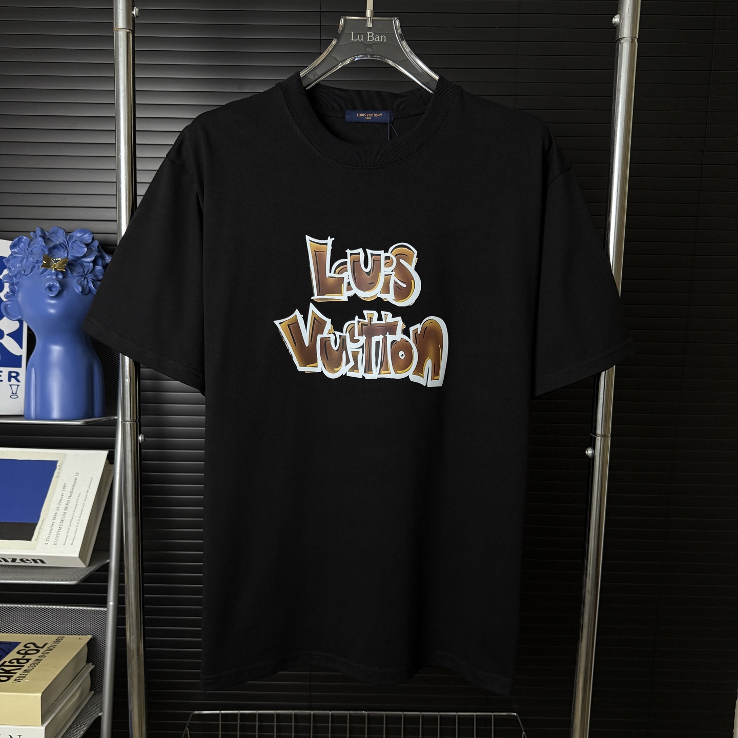 P80 A253 (Reposición a largo plazo, llegada al día siguiente) Camiseta de manga corta con cuello redondo y logo en bloq…