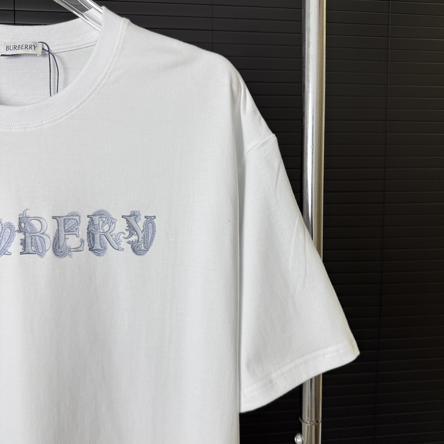 Burberry BURBERRY/巴宝莉 立体发泡字母LOGO圆领短袖T恤