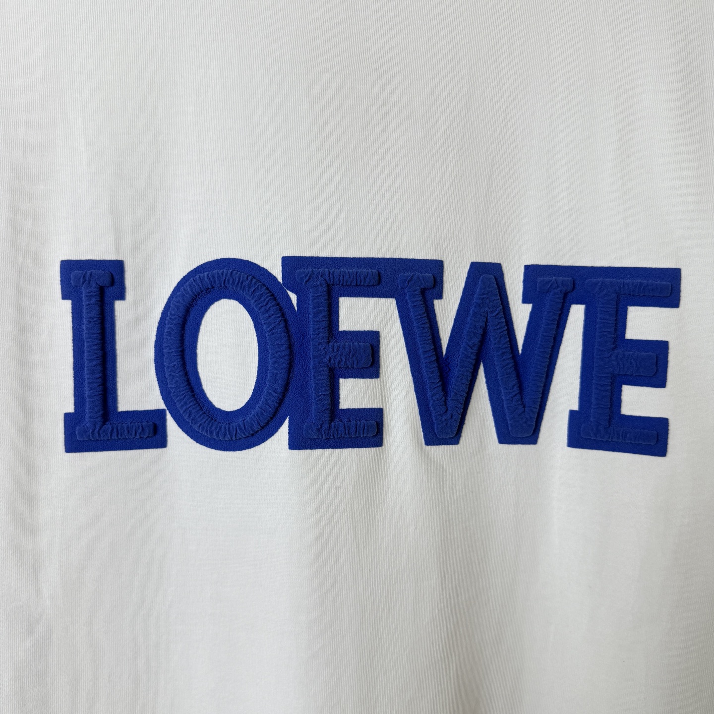 Loewe LOEWE/罗意威 立体凹凸褶皱发泡 字母LOGO圆领短袖T恤