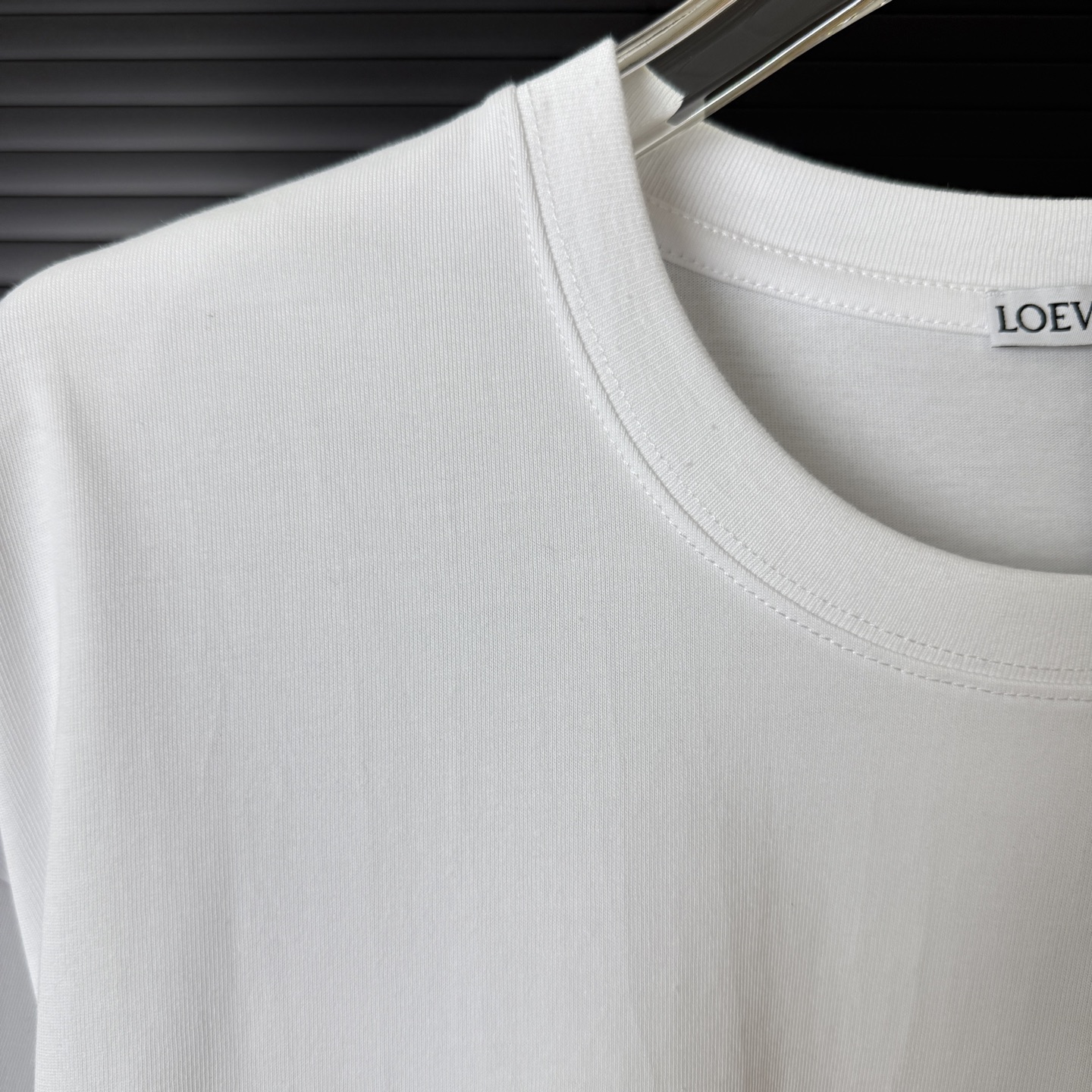 Loewe LOEWE/罗意威 立体凹凸褶皱发泡 字母LOGO圆领短袖T恤