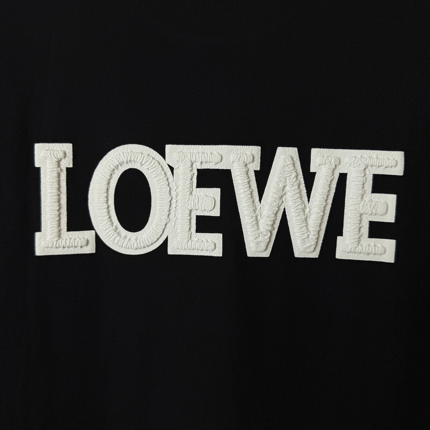 Loewe LOEWE/罗意威 立体凹凸褶皱发泡 字母LOGO圆领短袖T恤