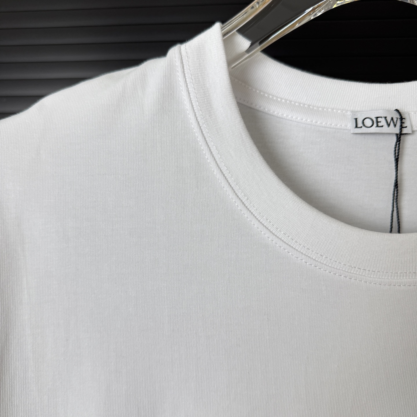 Loewe LOEWE/罗意威 立体凹凸褶皱发泡 字母LOGO圆领短袖T恤