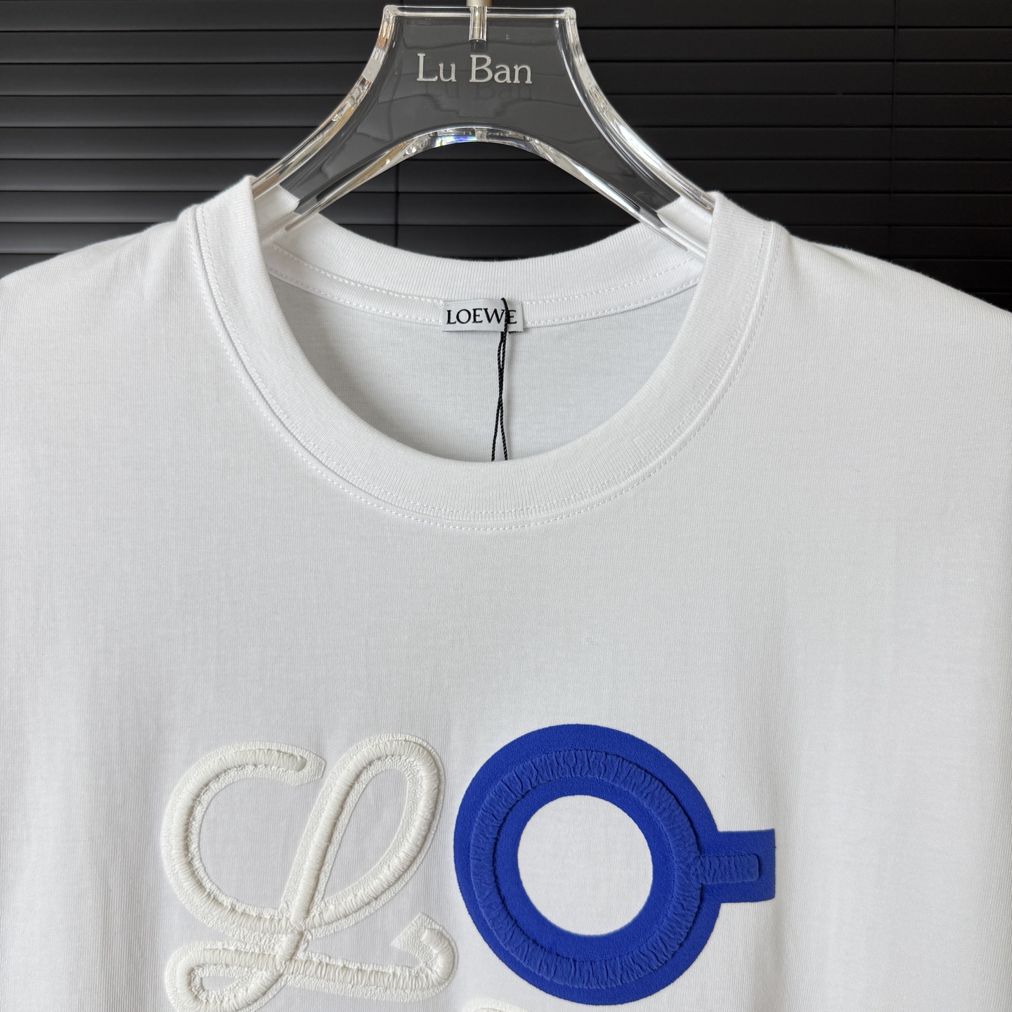Loewe LOEWE/罗意威 立体凹凸褶皱发泡 字母LOGO圆领短袖T恤