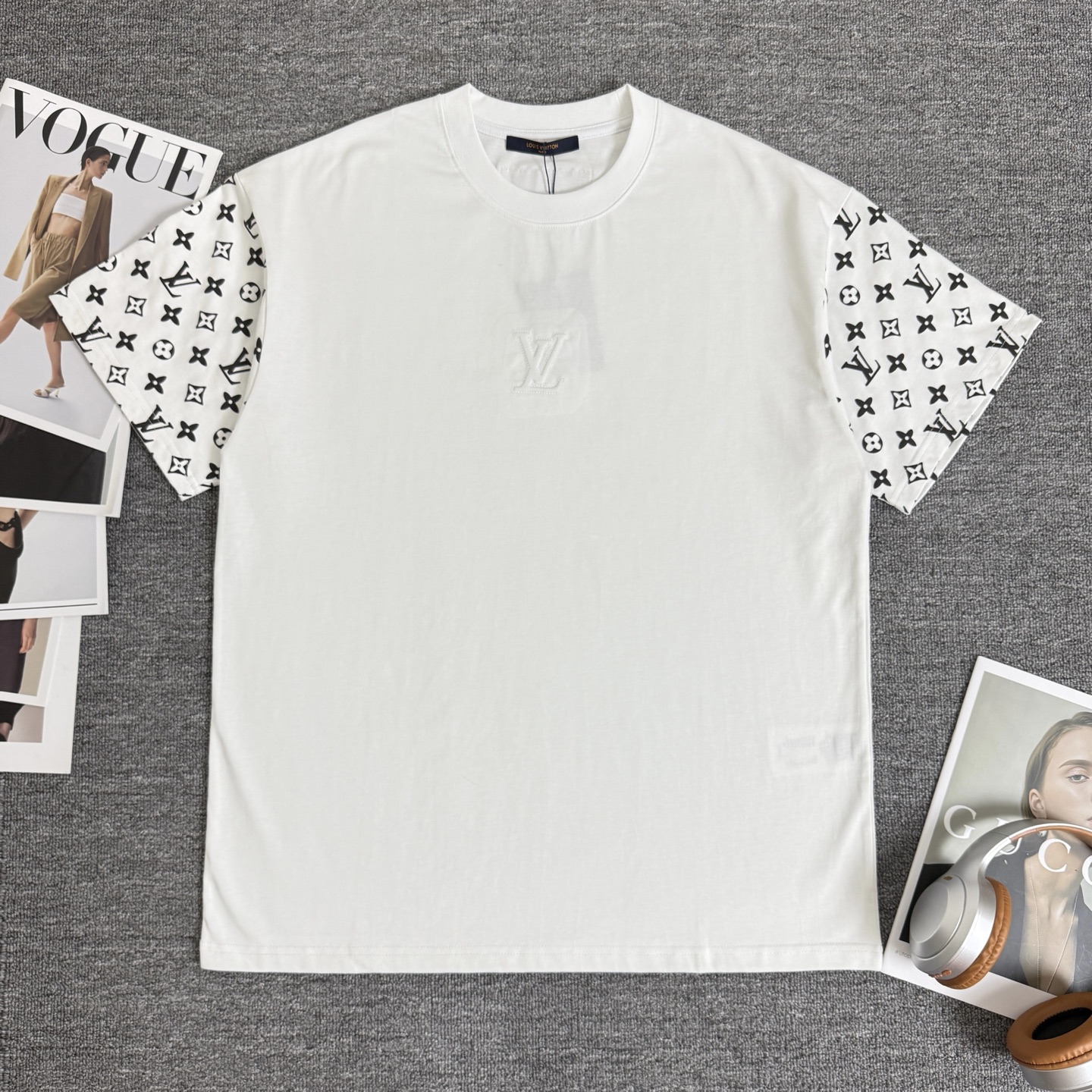 P85 A608 (Llegó el mismo día, disponible en stock) Louis Vuitton / Louis Vuitton Camiseta de manga corta con cuello red…