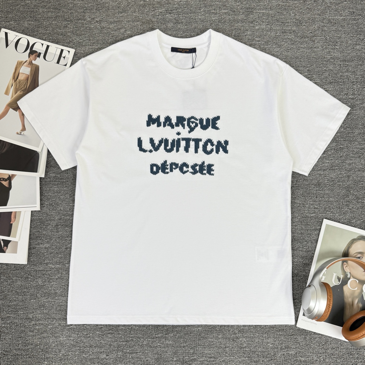 P90 A612 (Llegó el mismo día, disponible en stock) Louis Vuitton/Louis Vuitton Camiseta de manga corta con cuello redon…
