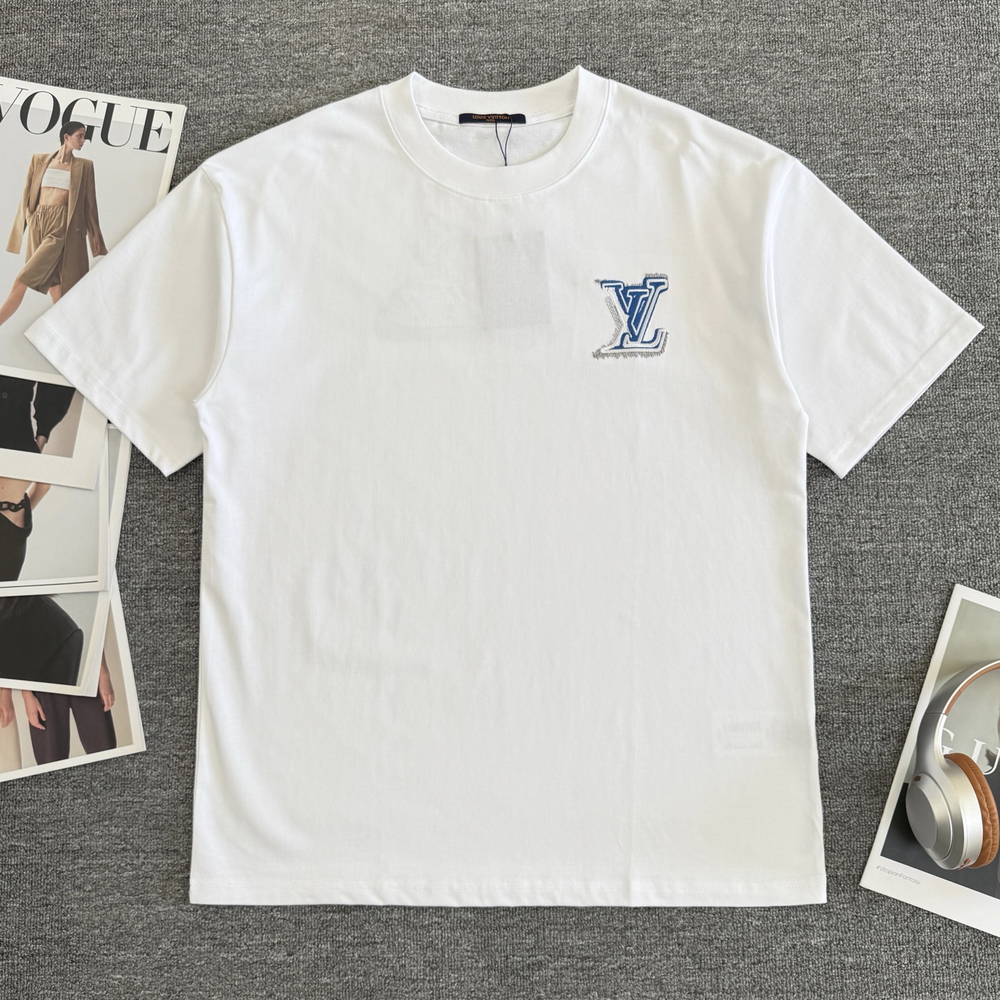 P85 A671 (Llegó el mismo día, disponible en stock) Louis Vuitton / Louis Vuitton Camiseta de manga corta con cuello red…