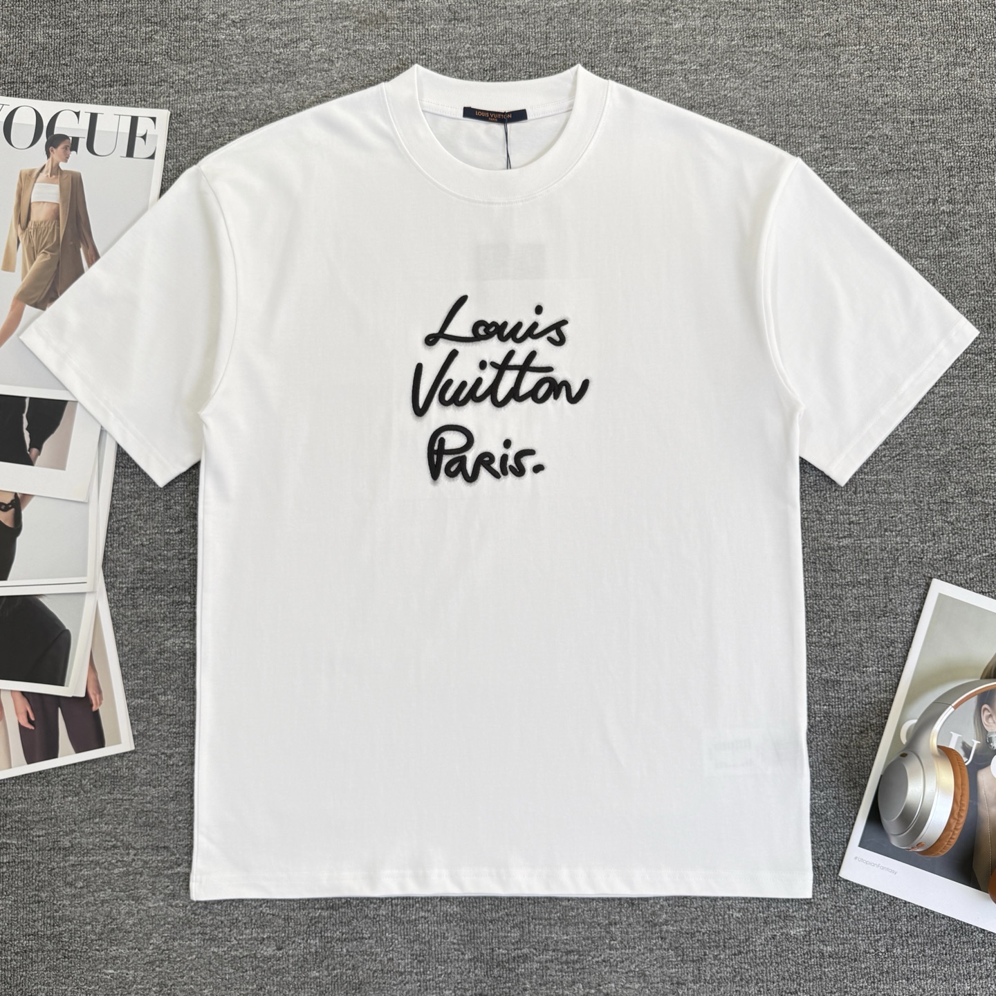 P85 A675 (Llegó el mismo día, disponible en stock) Louis Vuitton/Louis Vuitton Camiseta de manga corta con cuello redon…