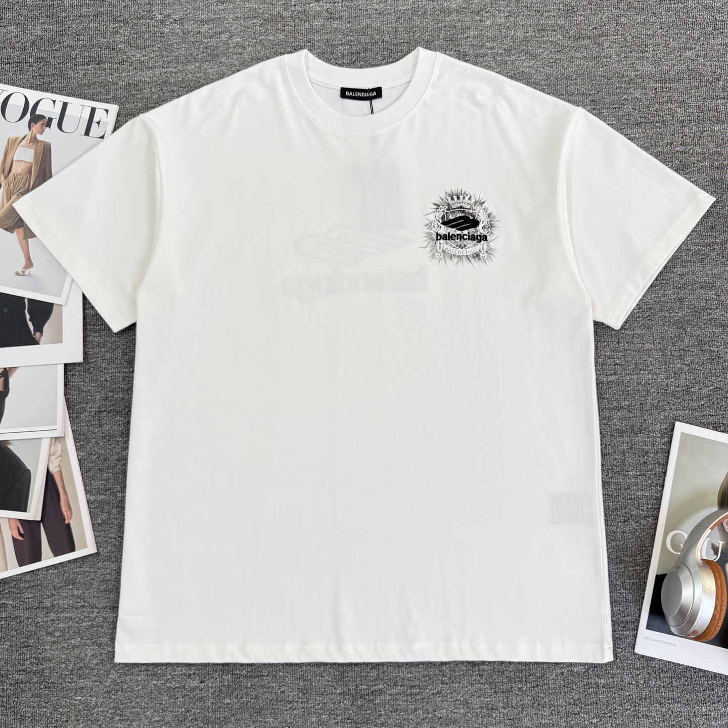 P90 A702 (llegada el mismo día, stock disponible y configuración actual) BALENCIAGA/Paris Balenciaga Camiseta de manga …