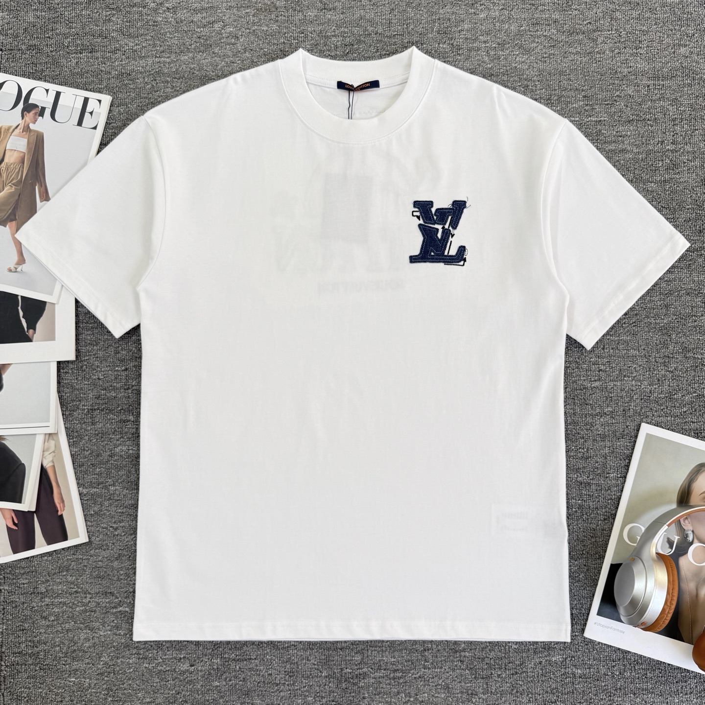 P90 A704 (Llegó el mismo día, disponible en stock) Louis Vuitton/Louis Vuitton Camiseta de manga corta con cuello redon…