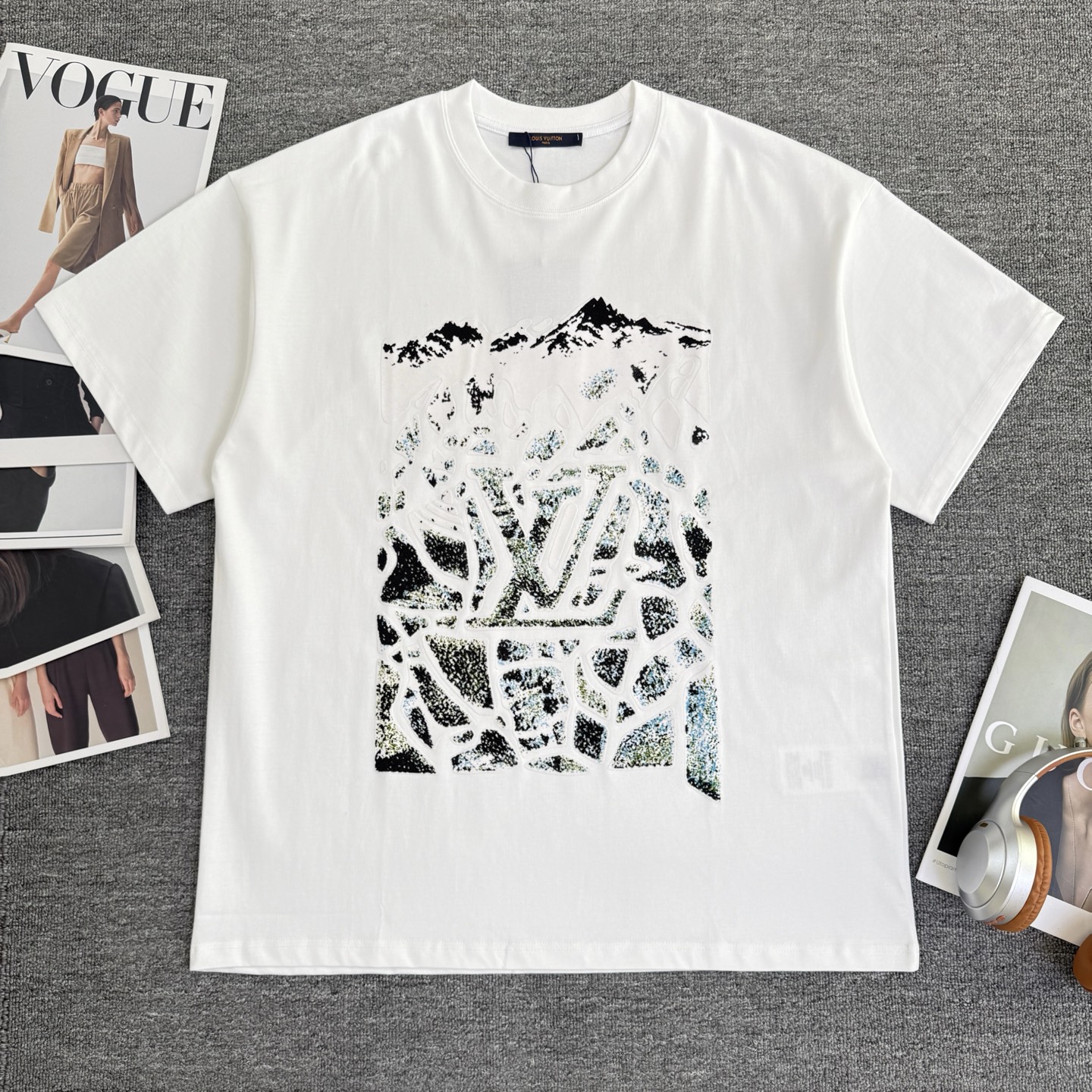 P85 A716 (Llegó el mismo día, disponible en stock) Louis Vuitton/Louis Vuitton Camiseta de manga corta con cuello redon…