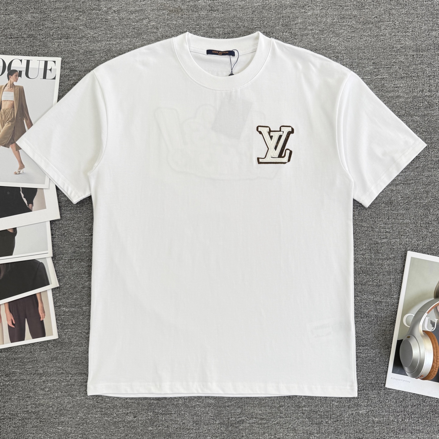 P95 A745 (Llegó el mismo día, disponible en stock) Louis Vuitton / Louis Vuitton Camiseta de manga corta con cuello red…