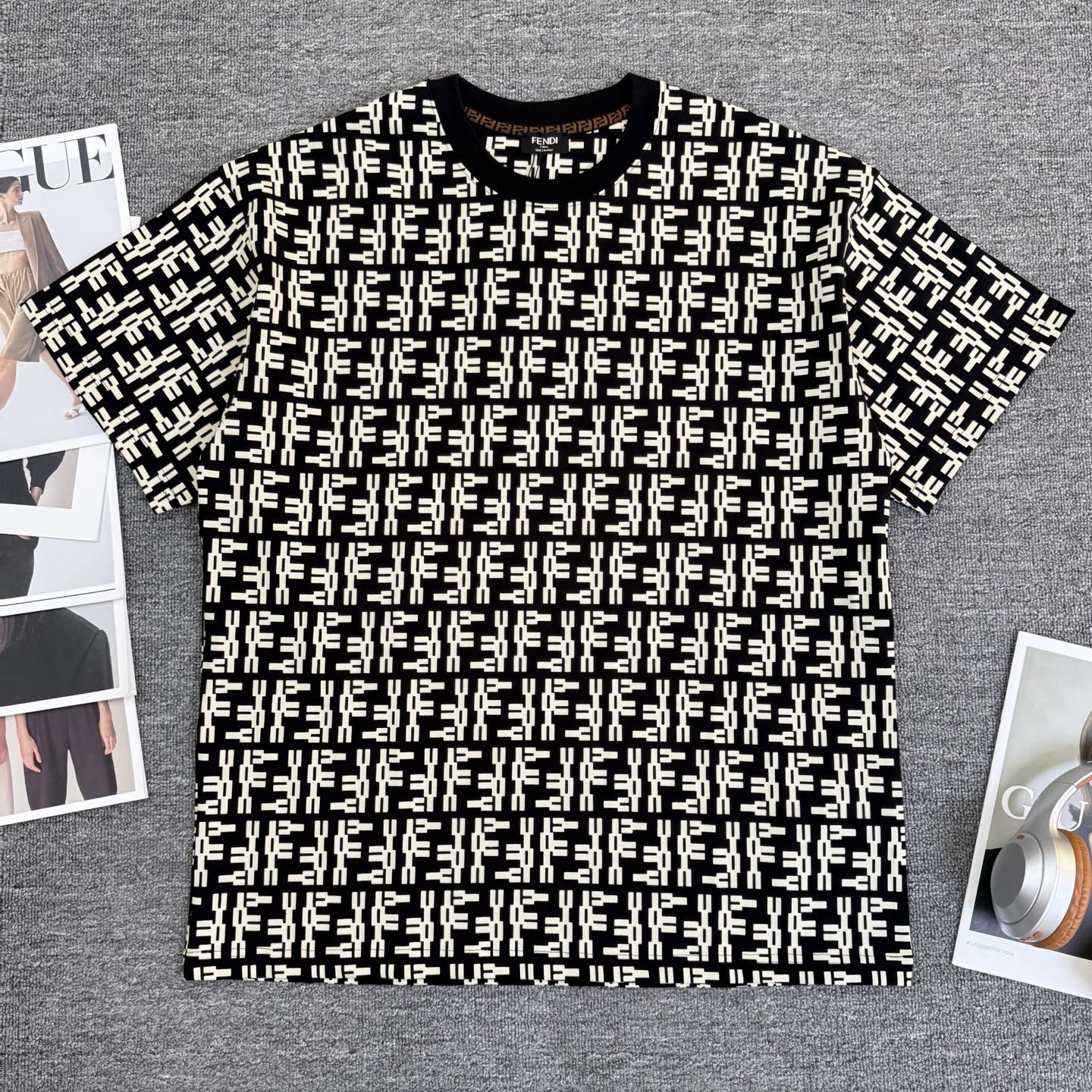 Fendi FENDI/芬迪 高品质320克圆领短袖T恤